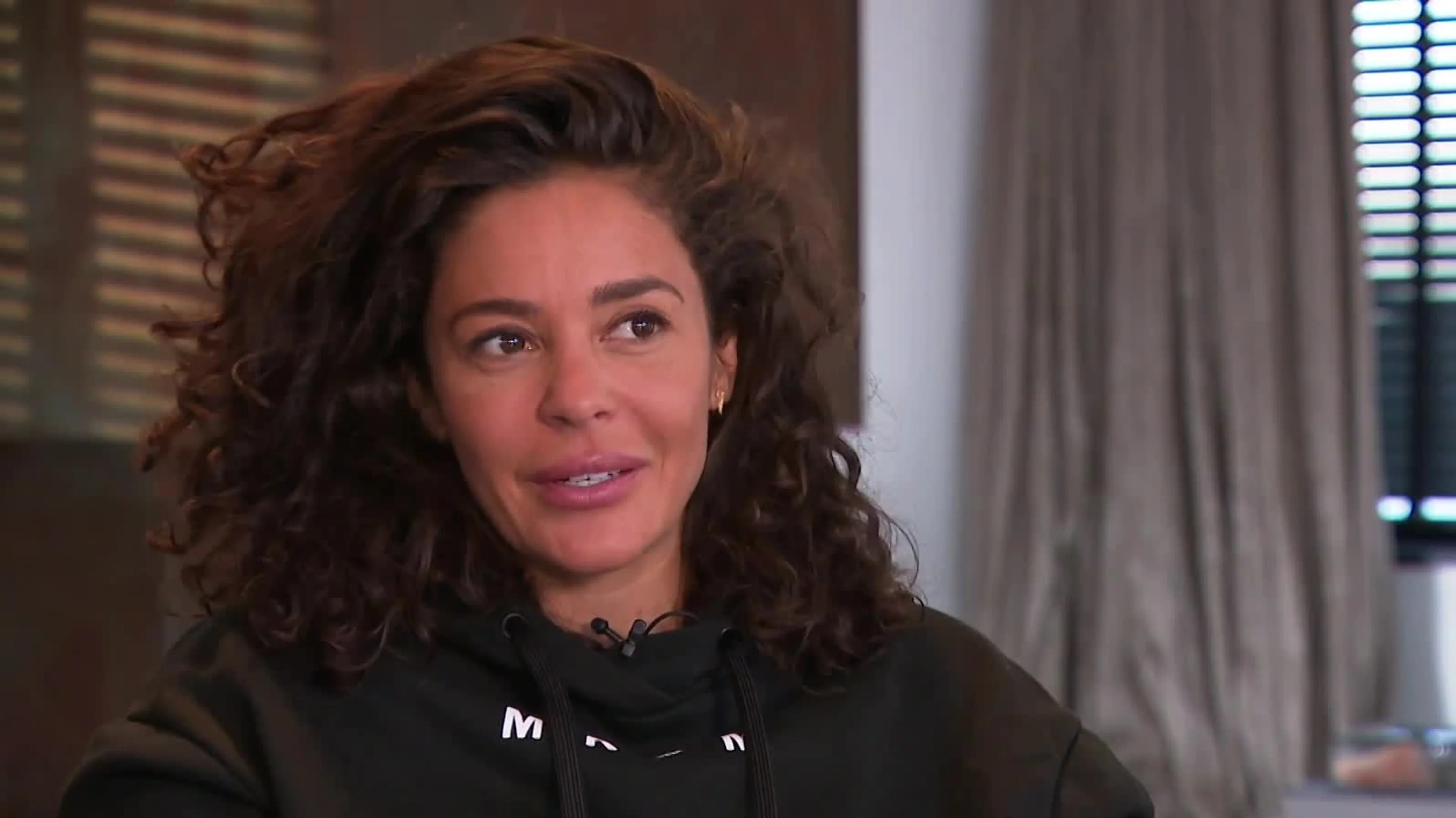 Fajah Lourens doet schokkende onthulling over drugsgebruik binnen familie