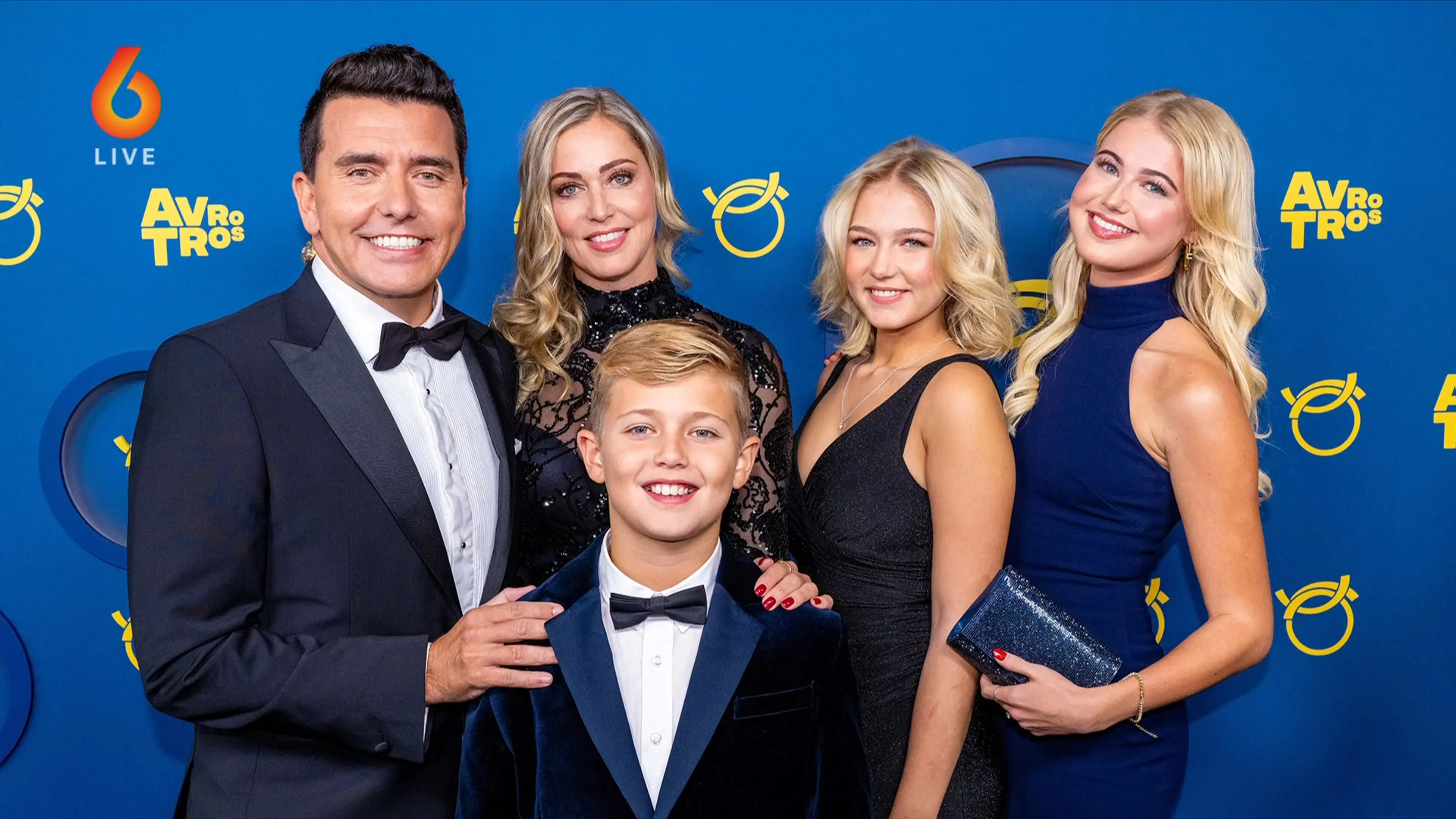 'Jan Smit woont weer definitief in Volendam'