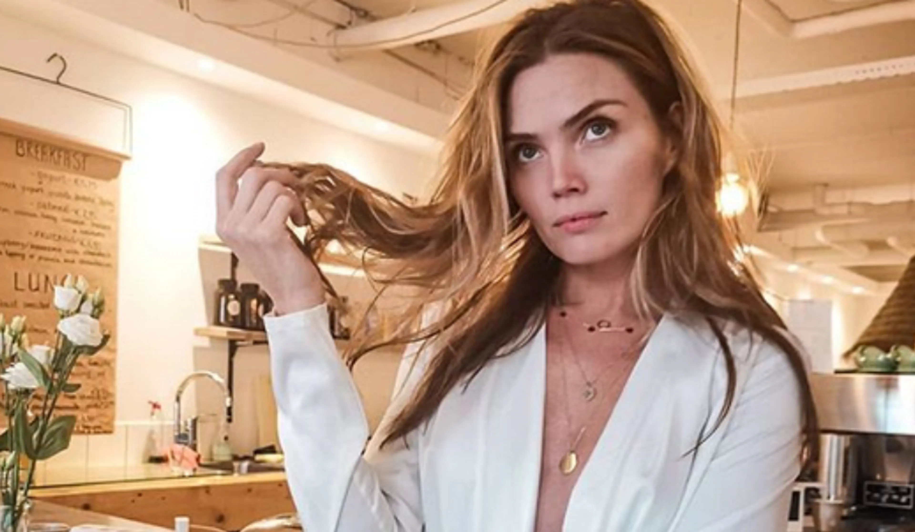 Kim Feenstra en baby vliegen naar Curaçao