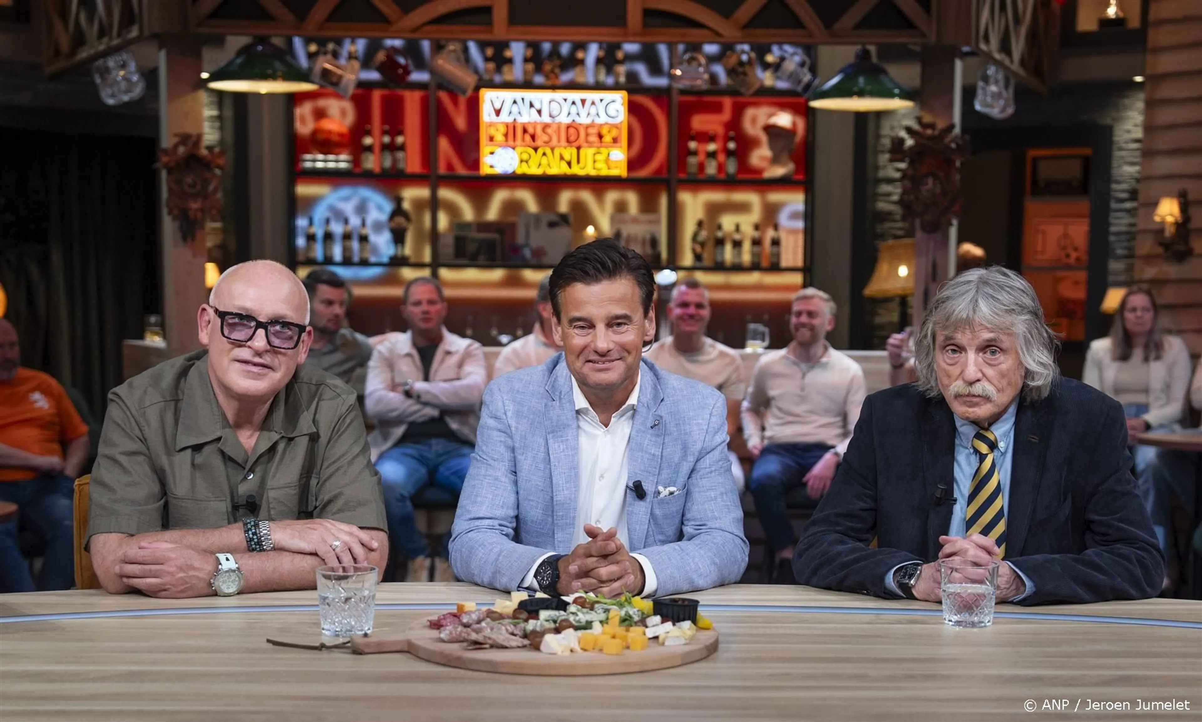 Johan Derksen laat zich uit over einde VI: 'Ook prima'