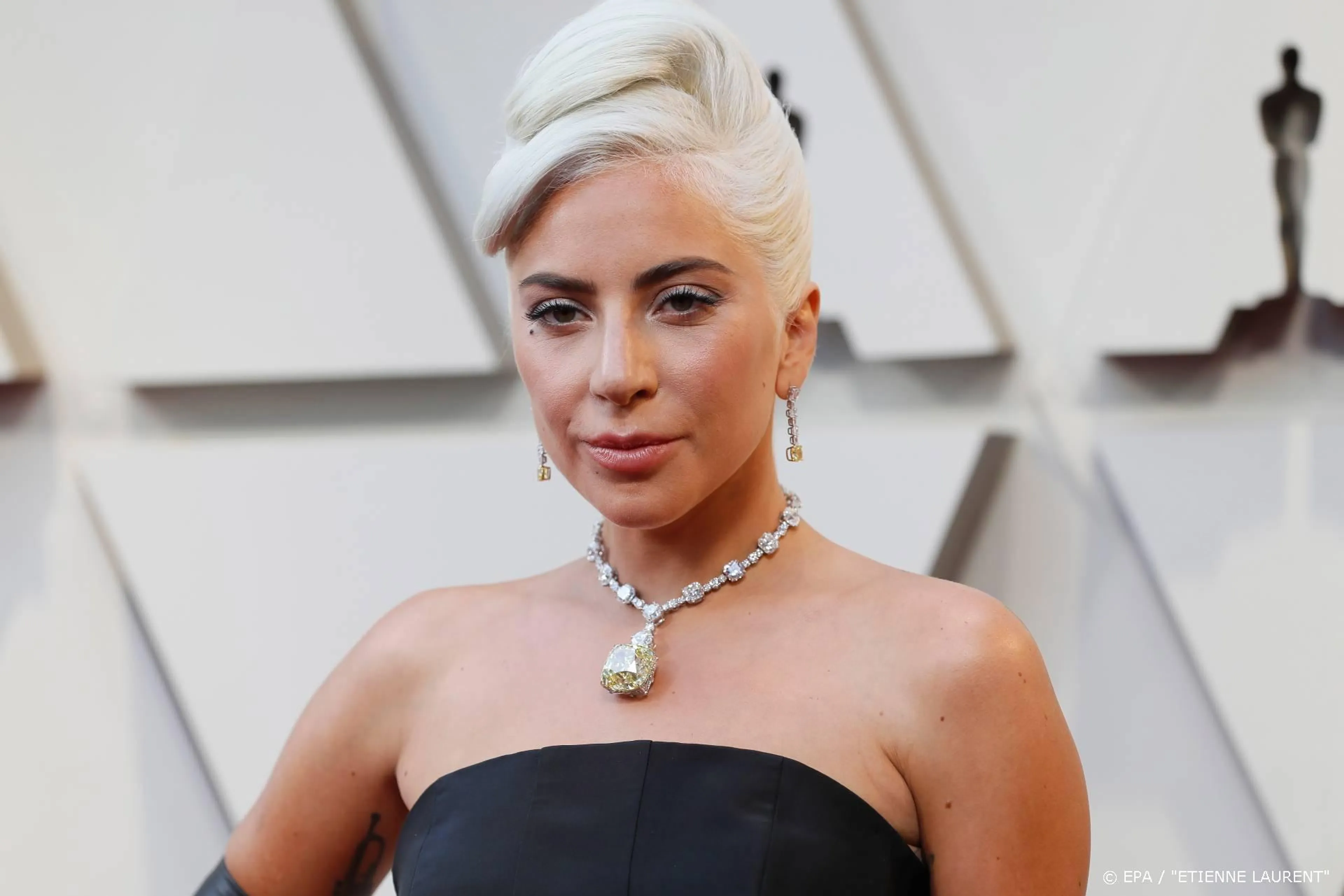 Lady Gaga overweegt te stoppen met drinken