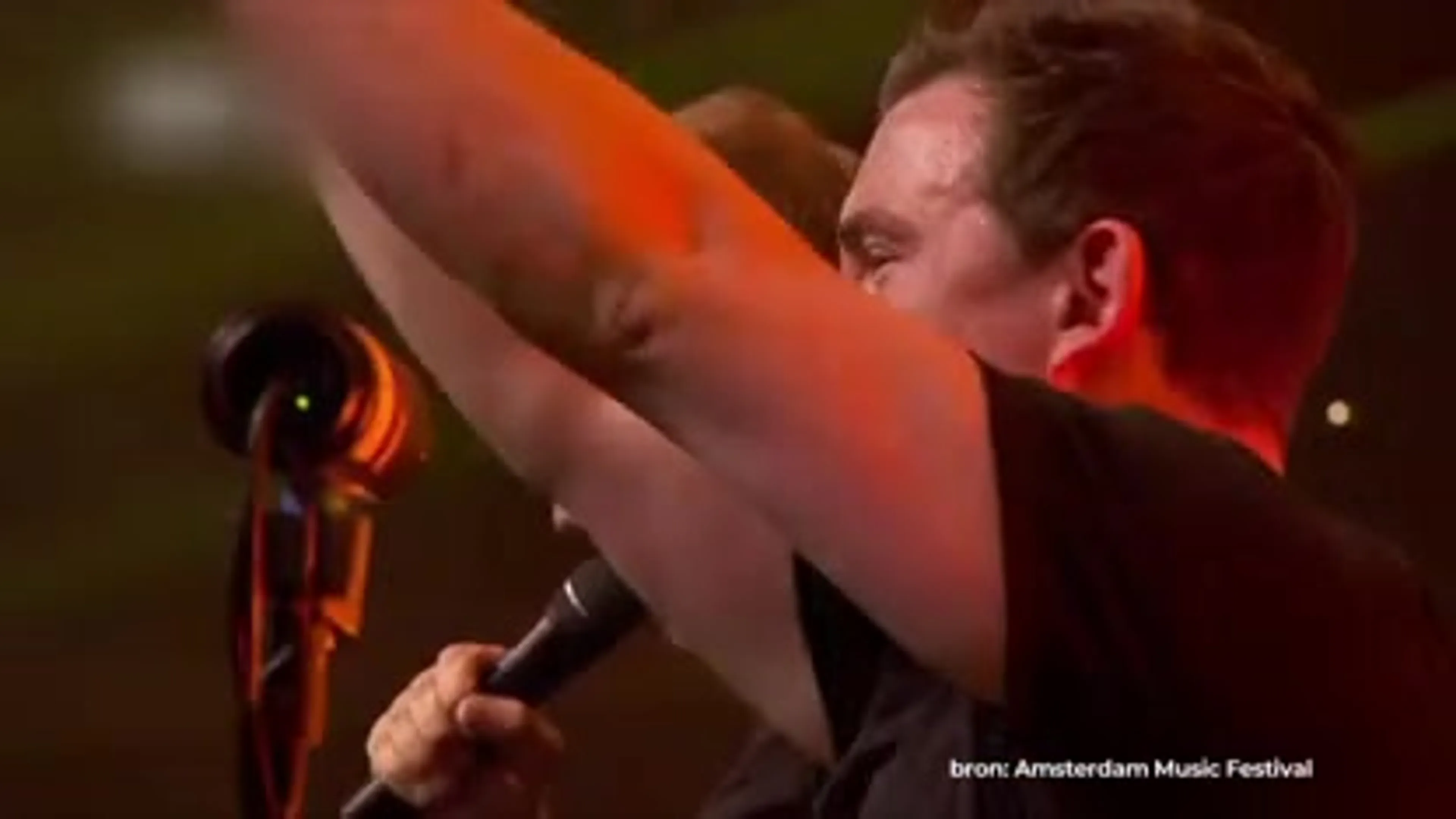 Armin krijgt 538Dance Smash Award