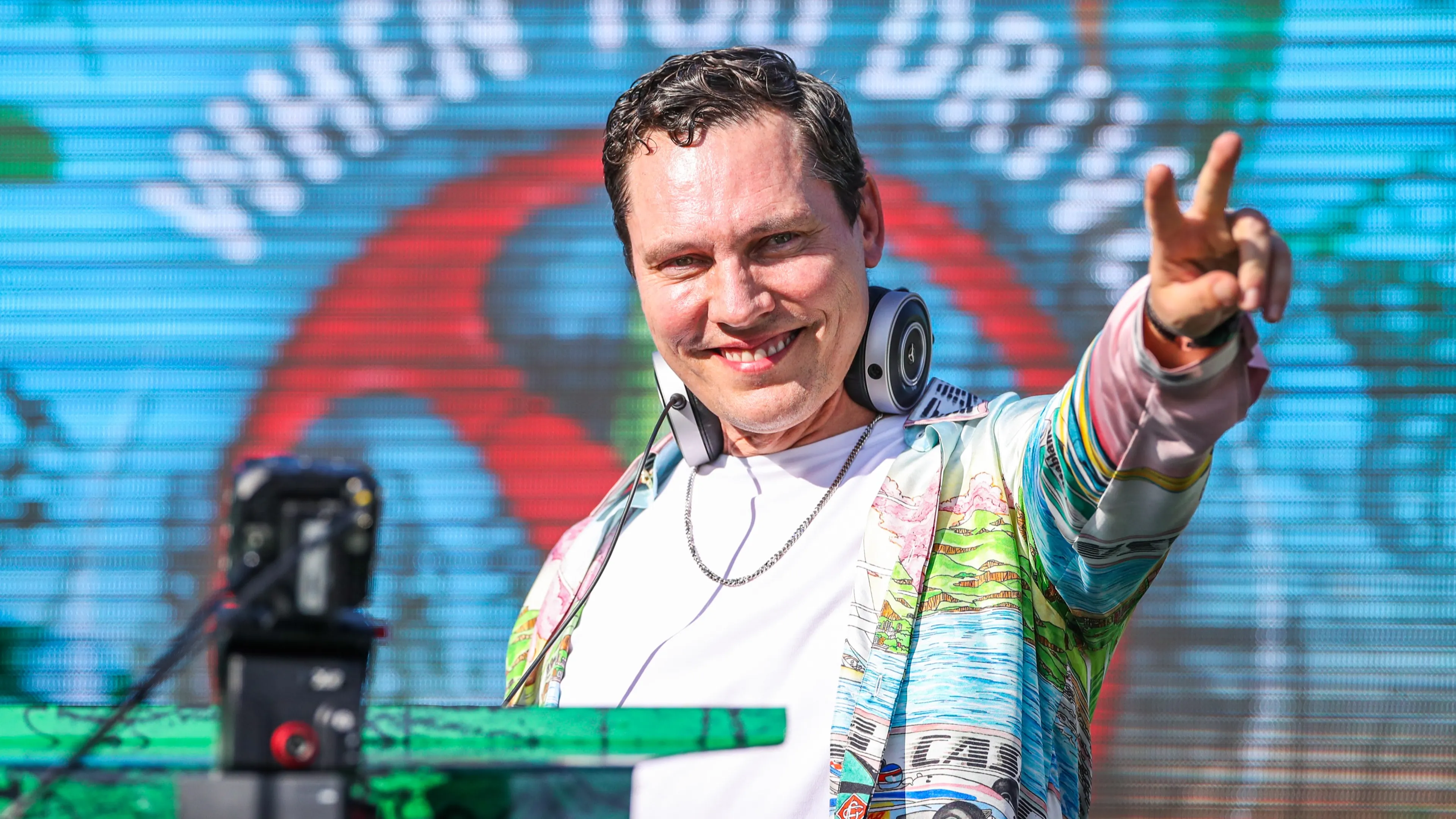 Loodzwaar besluit voor Tiësto: 'Noodsituatie familie'