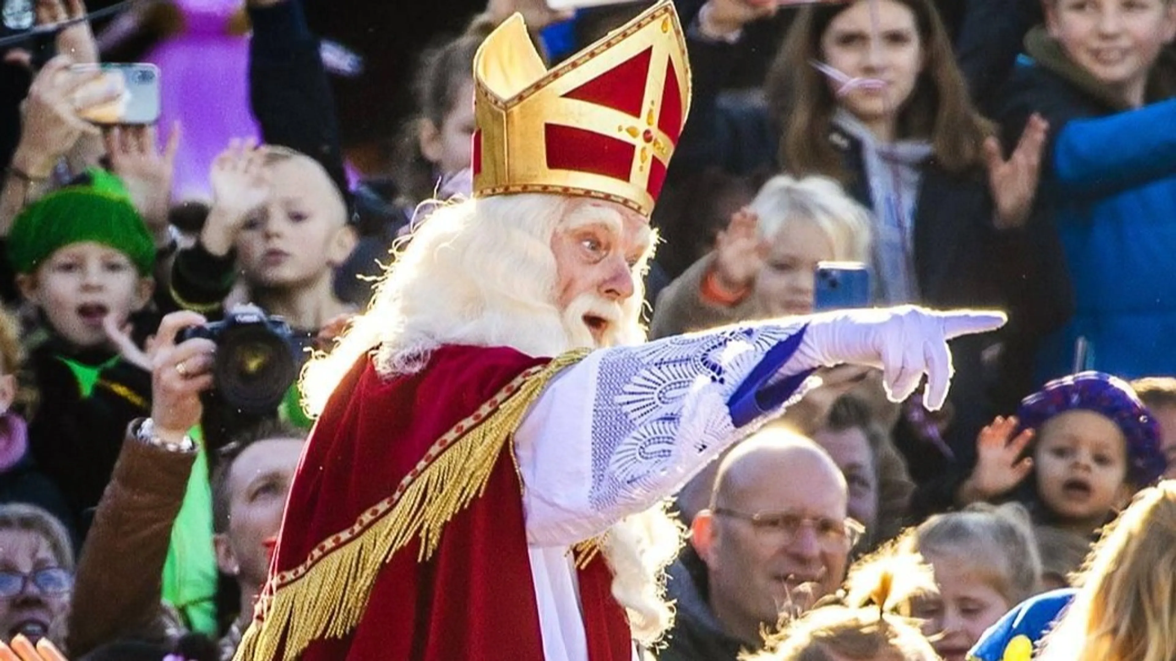 Ouders en kinderen opgelucht: Sinterklaas arriveert 'gewoon'