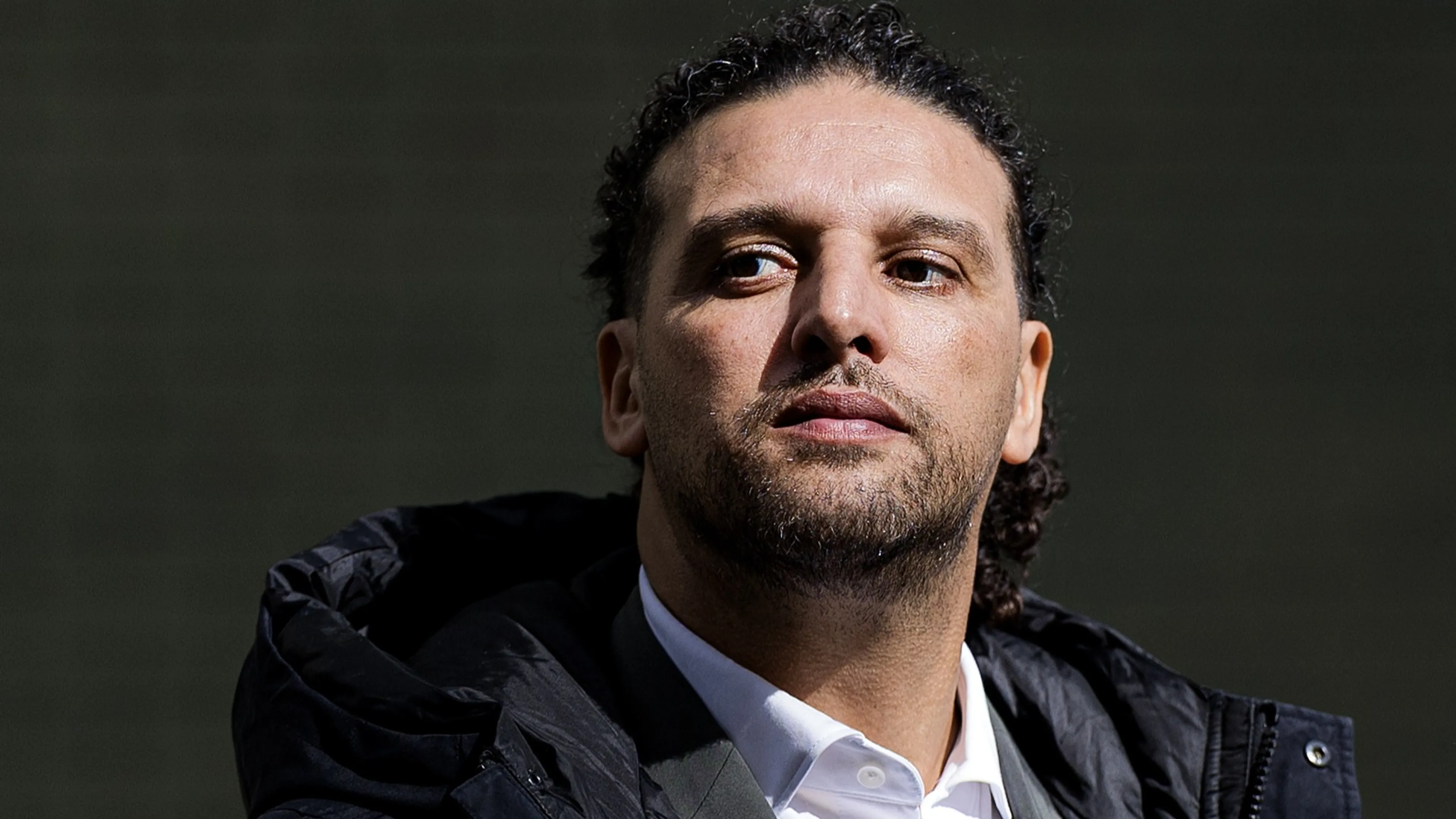 Streep door klus Ali B als spreker: 'Ex Breghje Kommers veel interessanter!'
