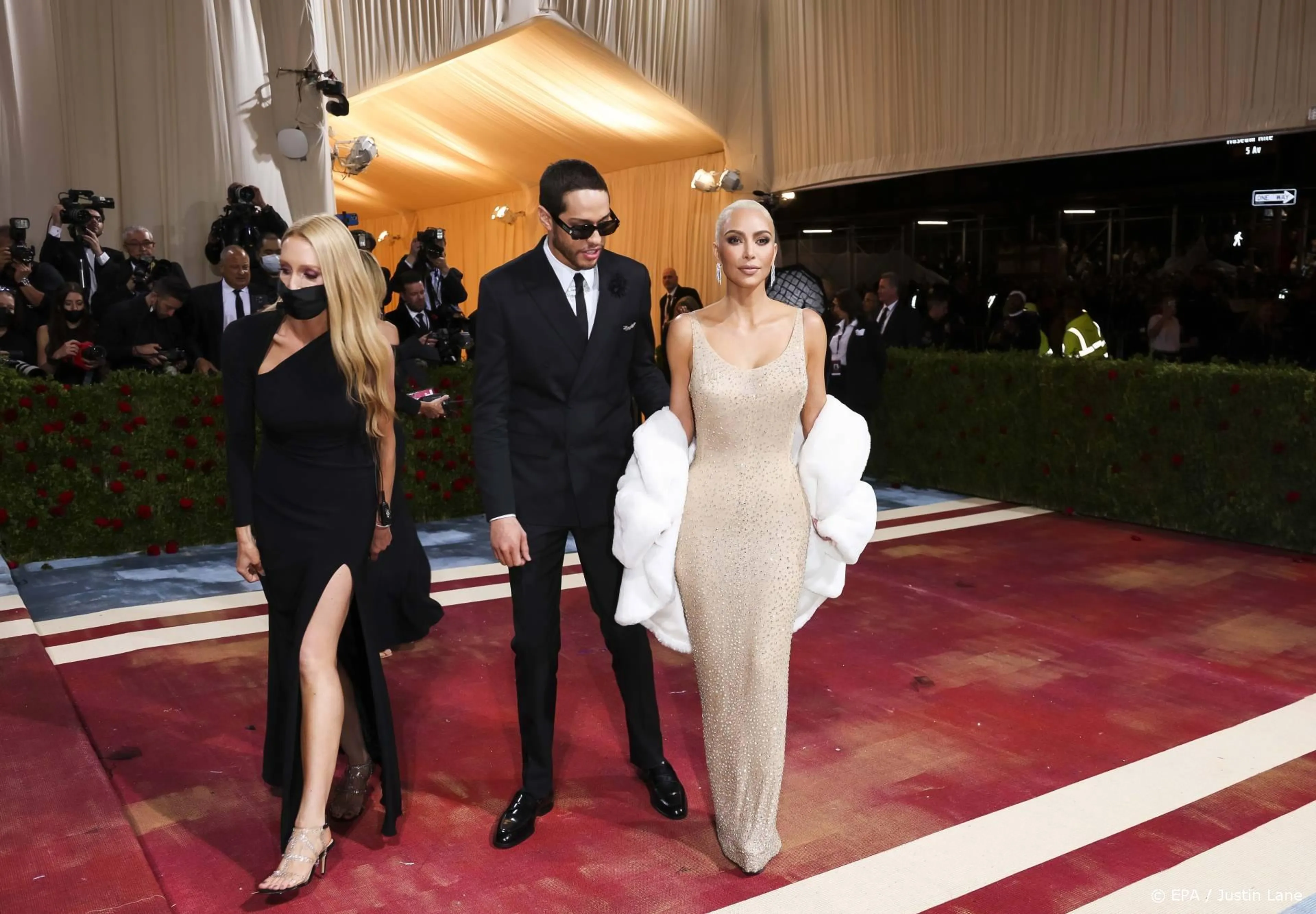 Kim Kardashian zou poep eten om er jonger uit te zien
