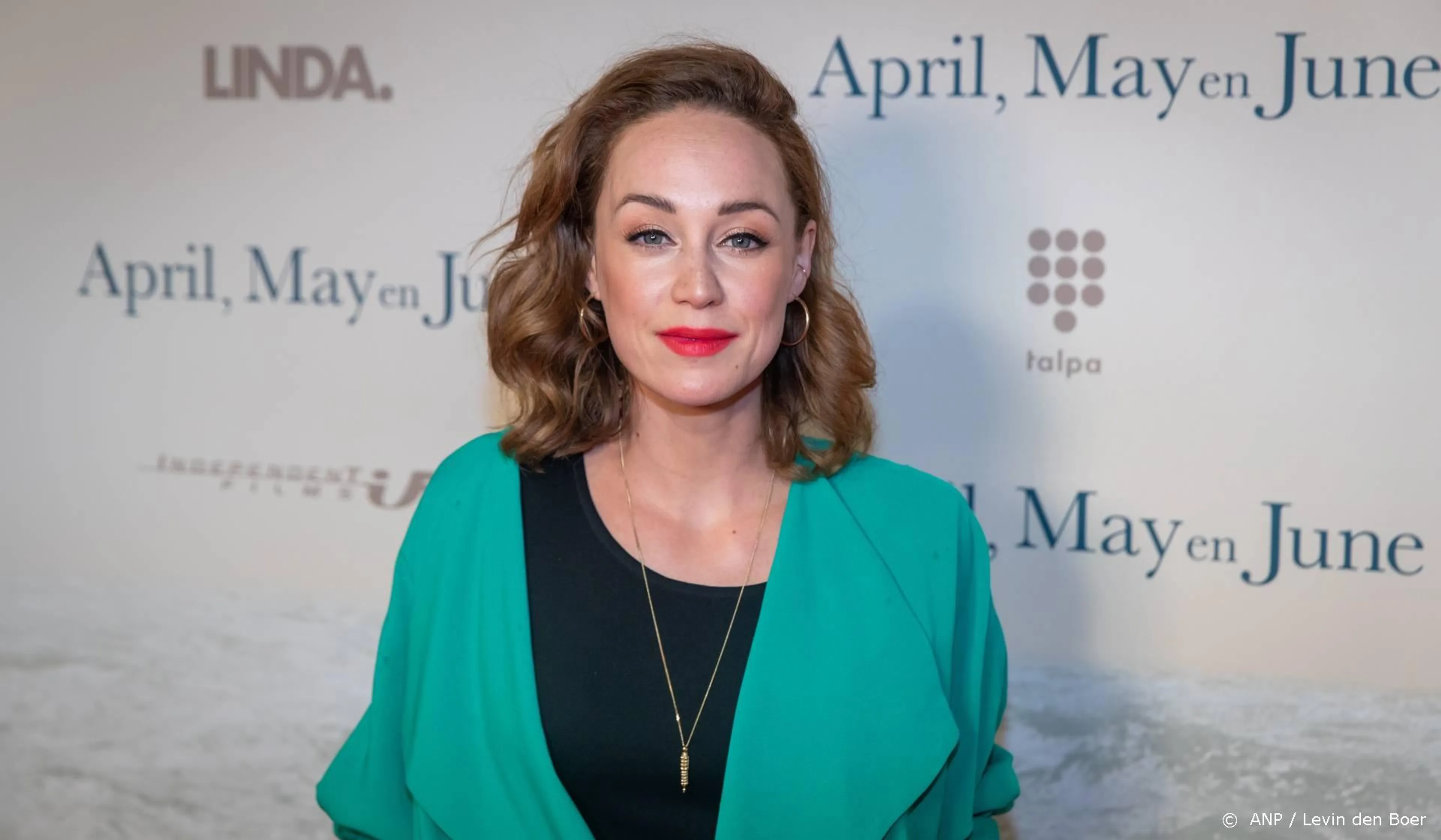 Huisvrouwen Bestaan Niet nu ook in het theater
