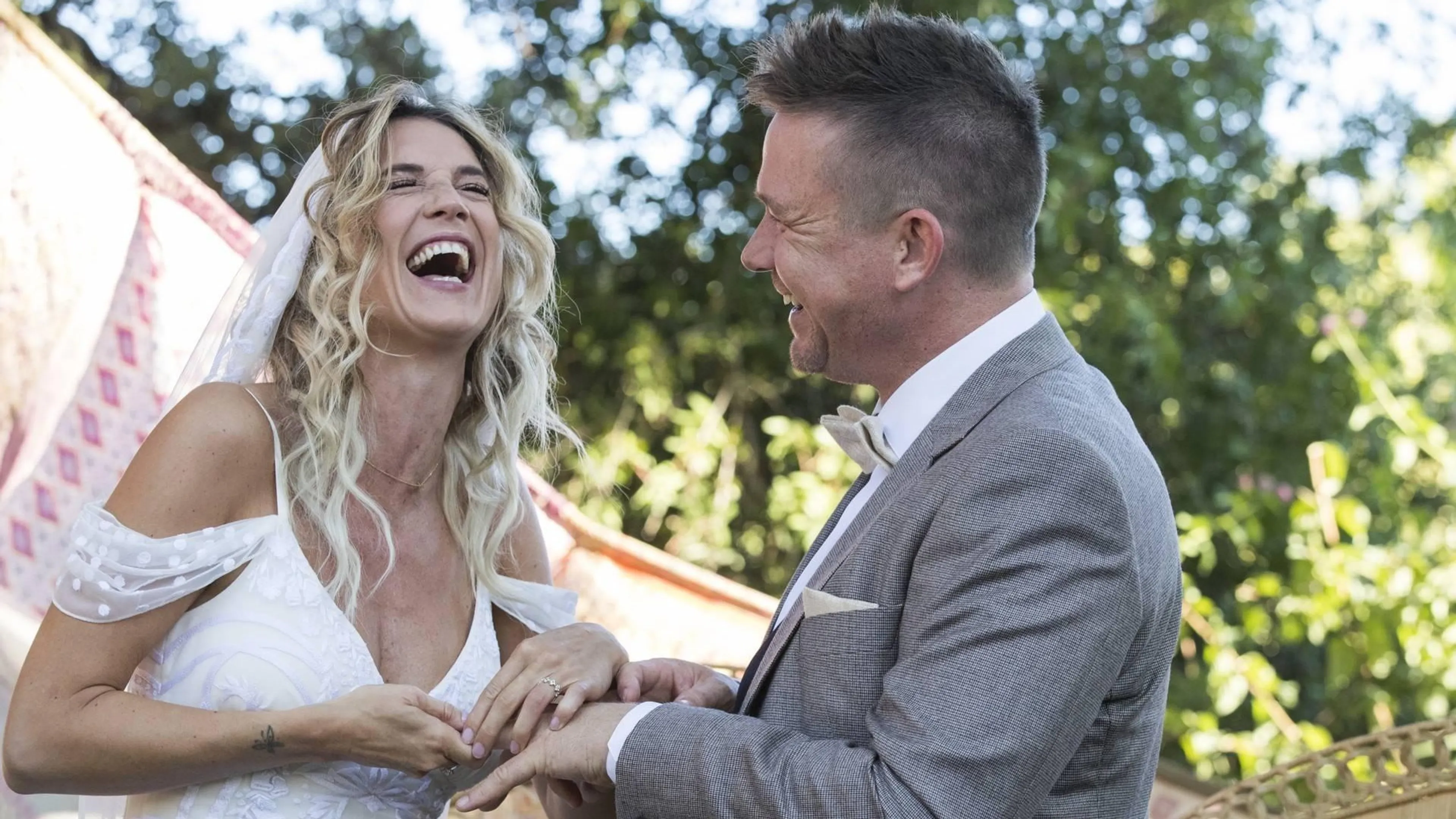 Johnny de Mol staat stil bij gelukkig huwelijk