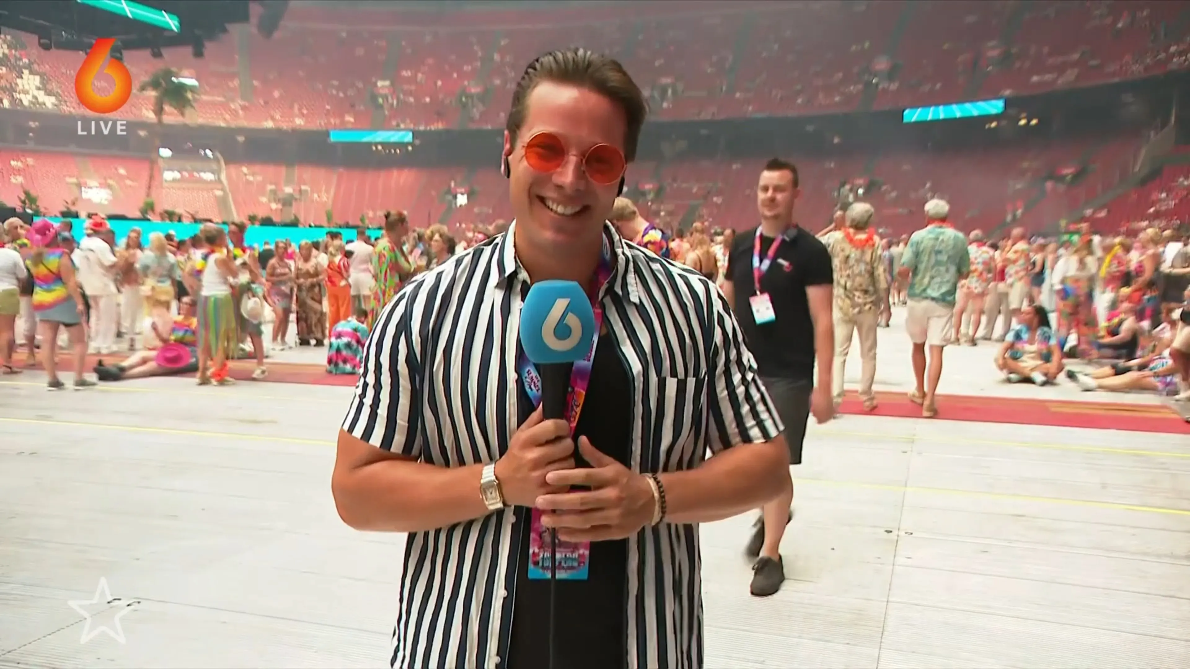 Live bij De Toppers 2026: 'Bloedje heet, maar bloedje gezellig'
