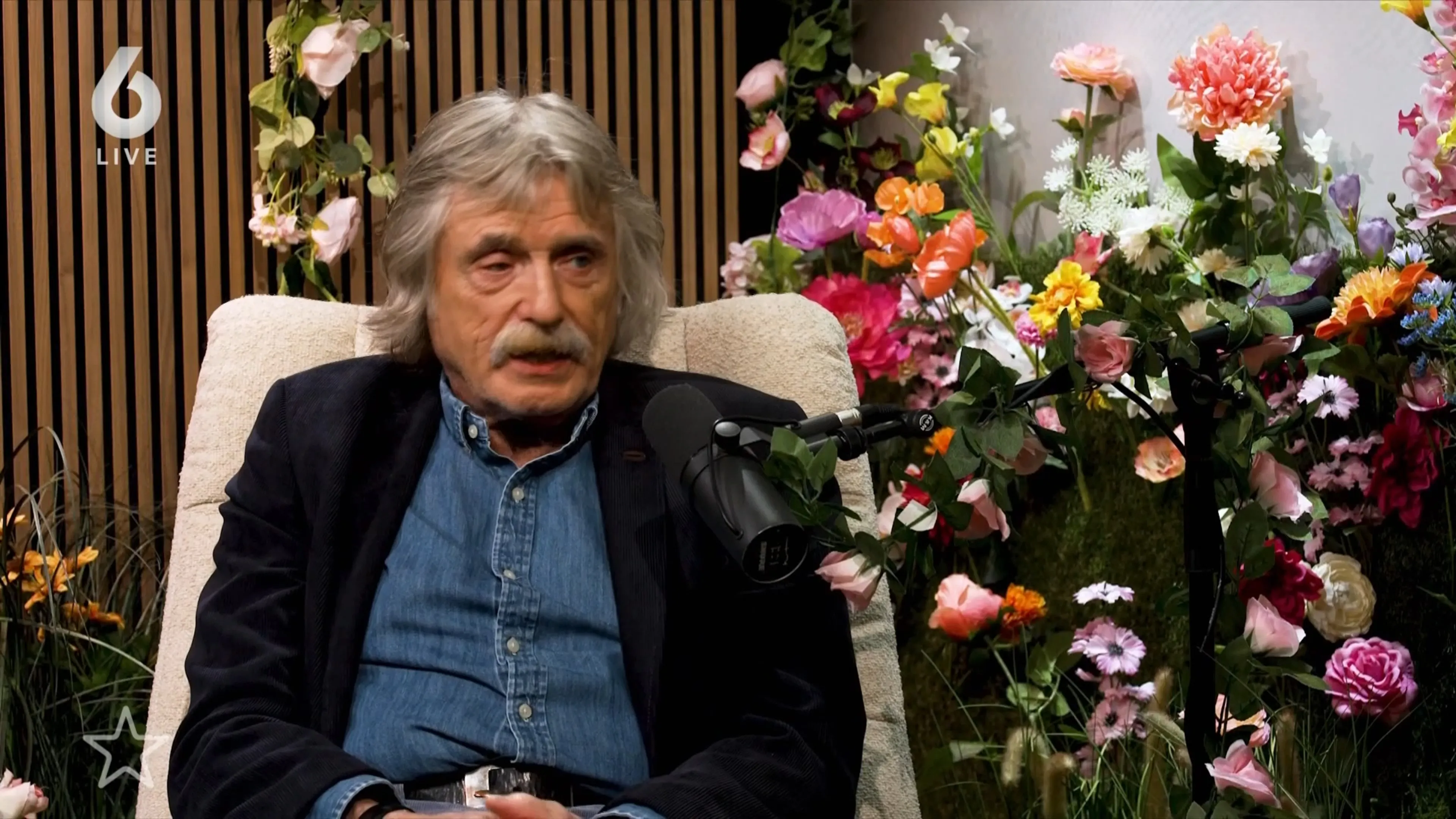 Johan Derksen maakt podcast met Davina Michelle