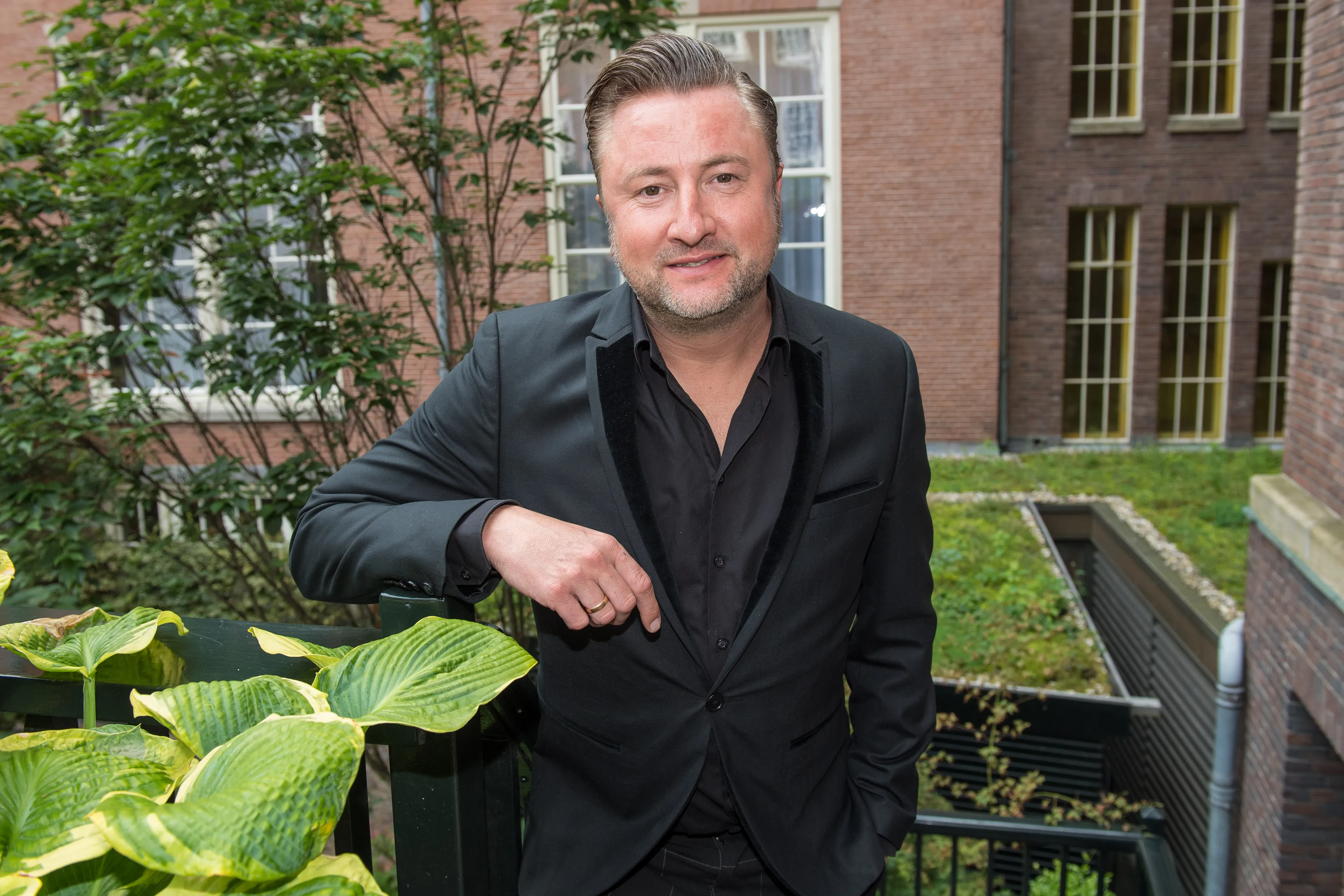 Dennis Weening maakt zich zorgen om schoonmoeder
