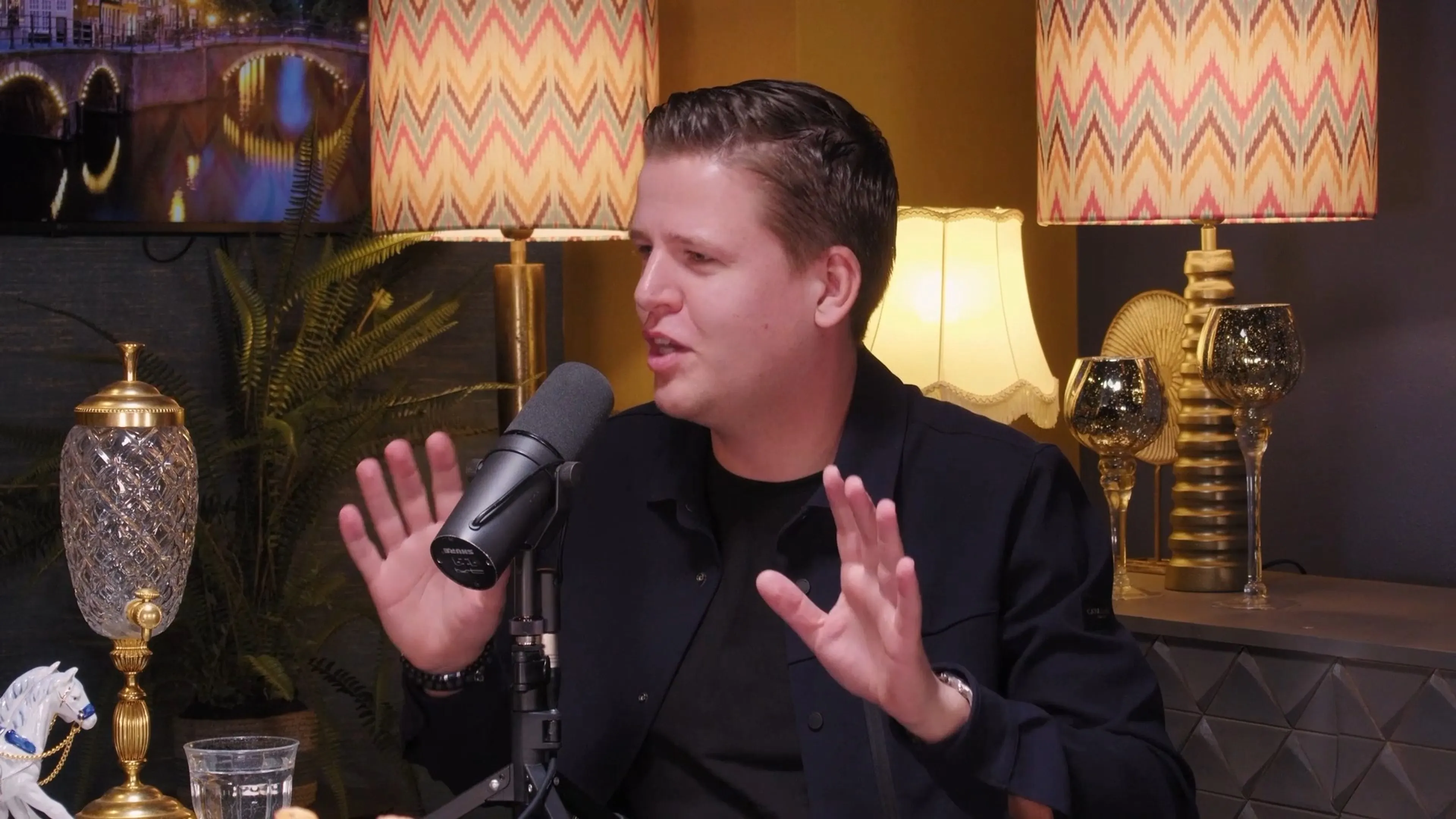 Sven Versteeg moest klap ontwijken