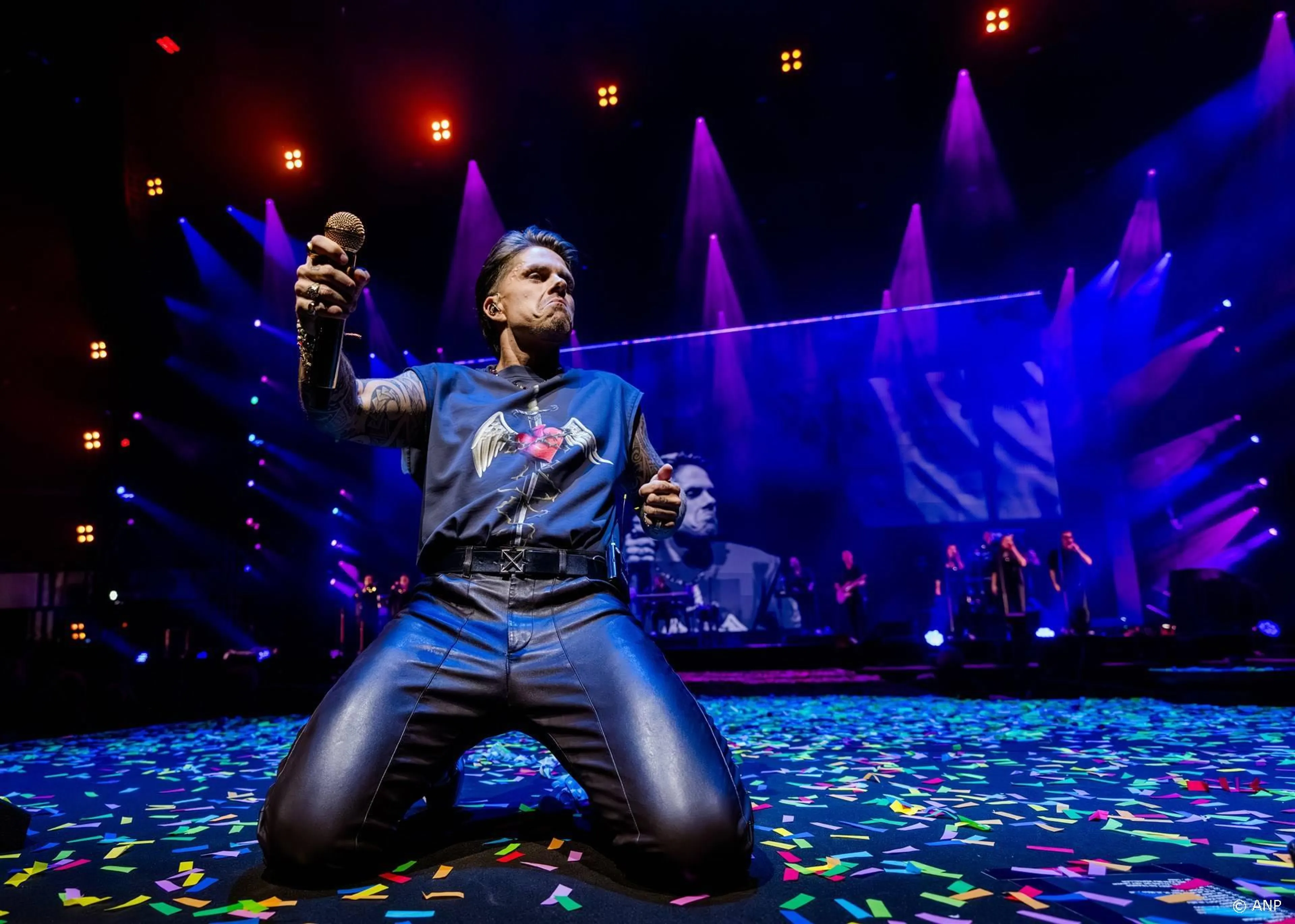 André Hazes laat voor het eerst van zich horen na sommatie moeder