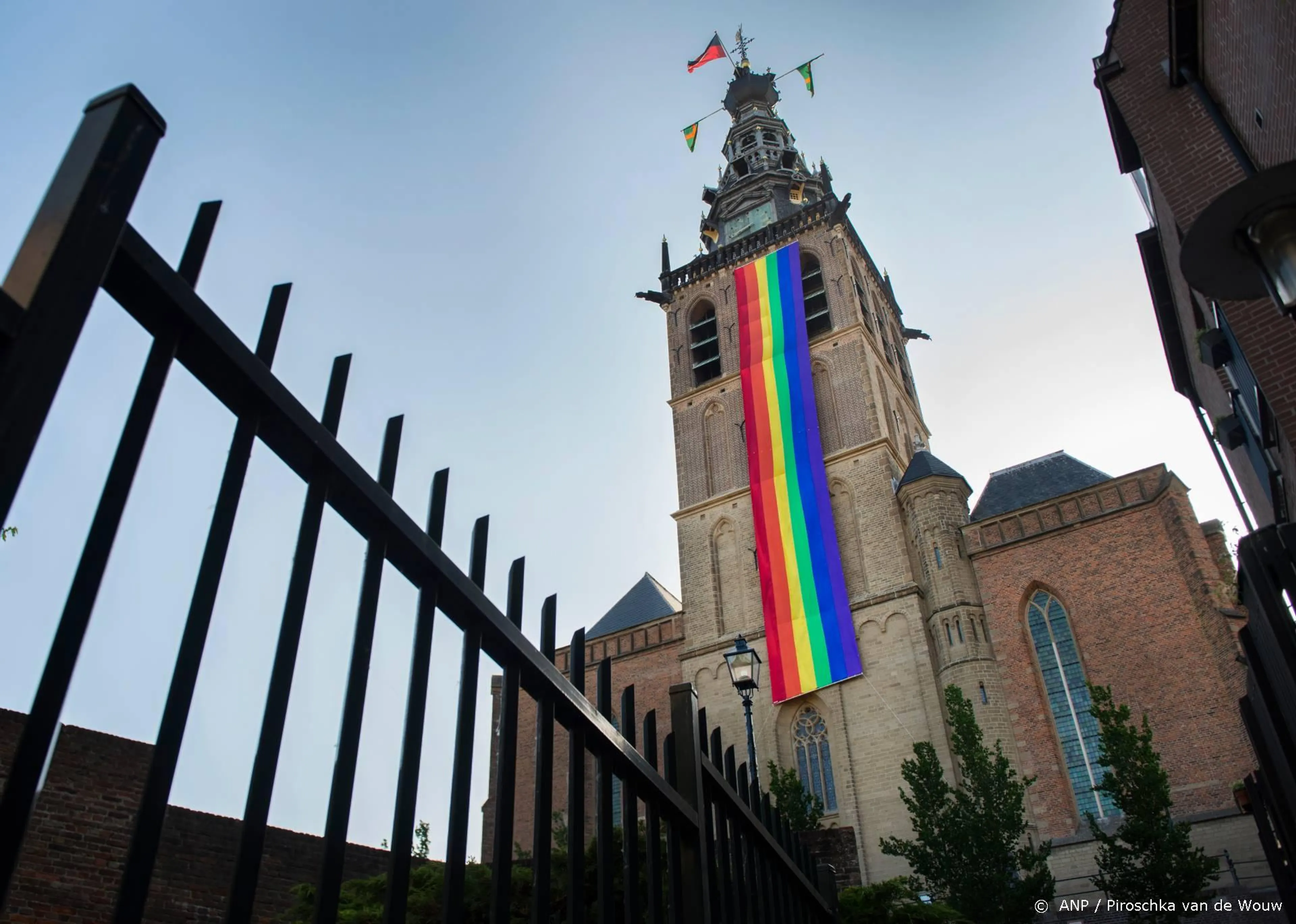 Stellen strijden in Verboden Liefde voor acceptatie
