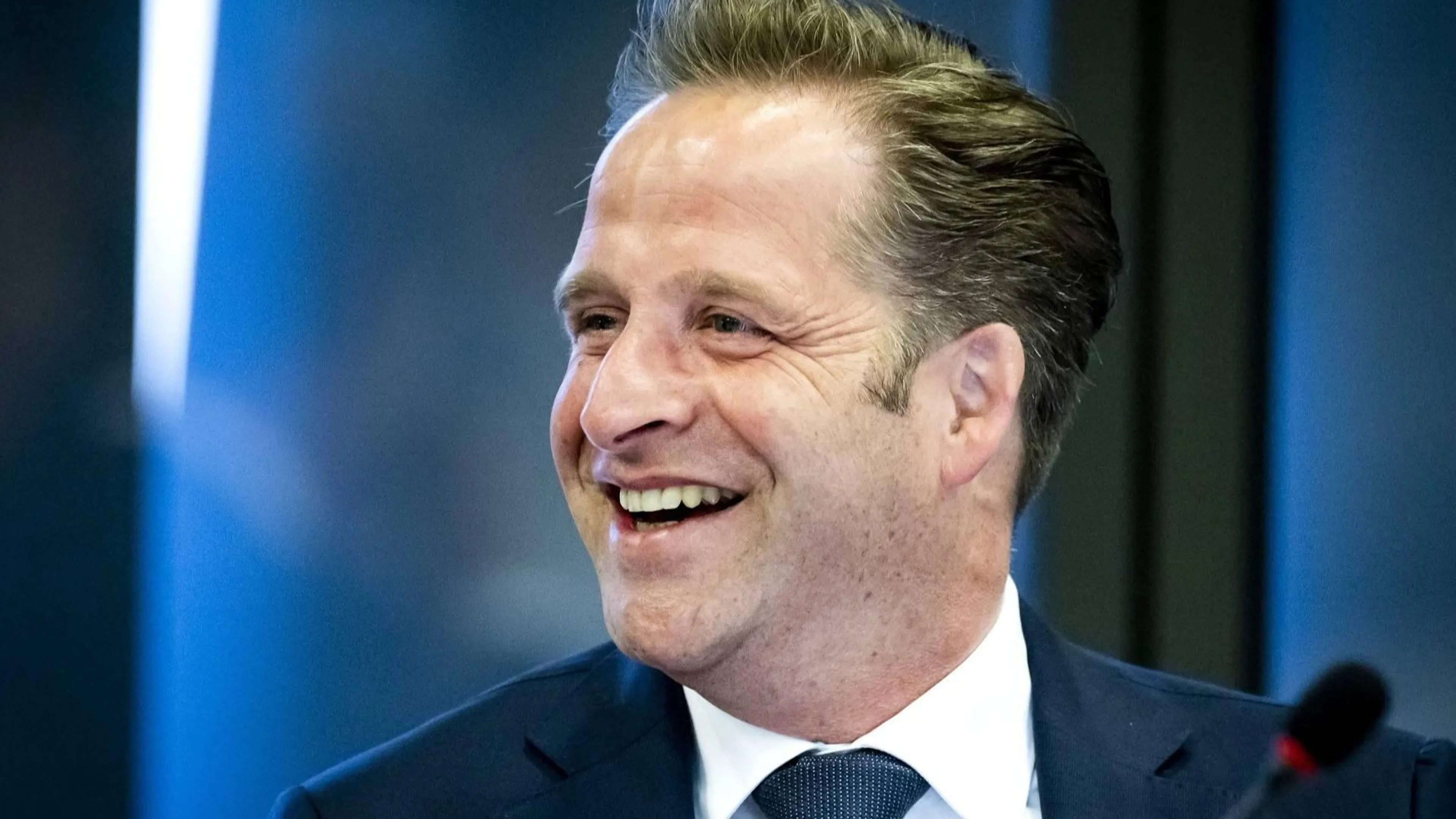 Hugo de Jonge heeft tweede coronaprik gekregen