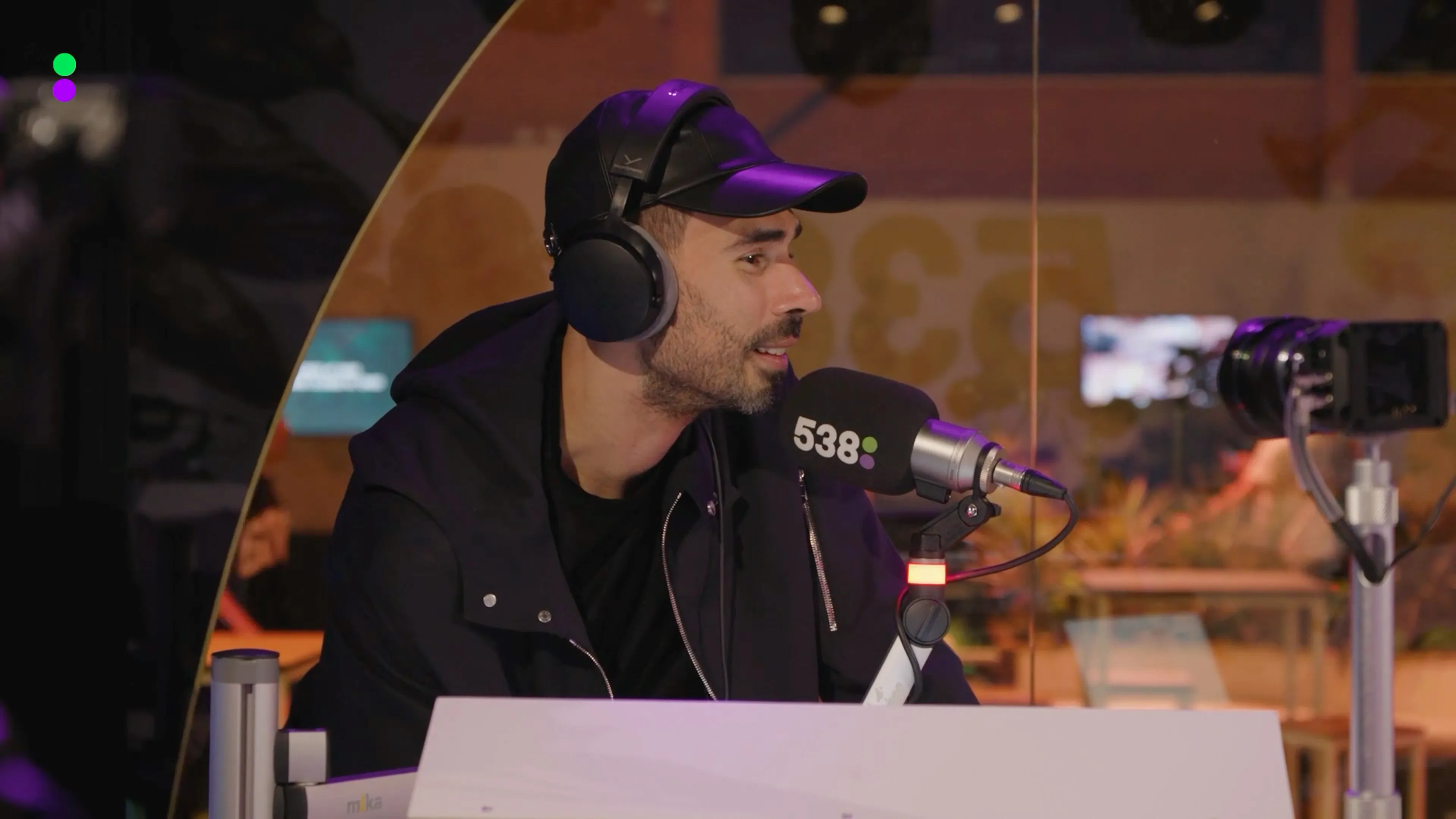 Afrojack over Pokémonverzameling en zijn set op Tomorrowland