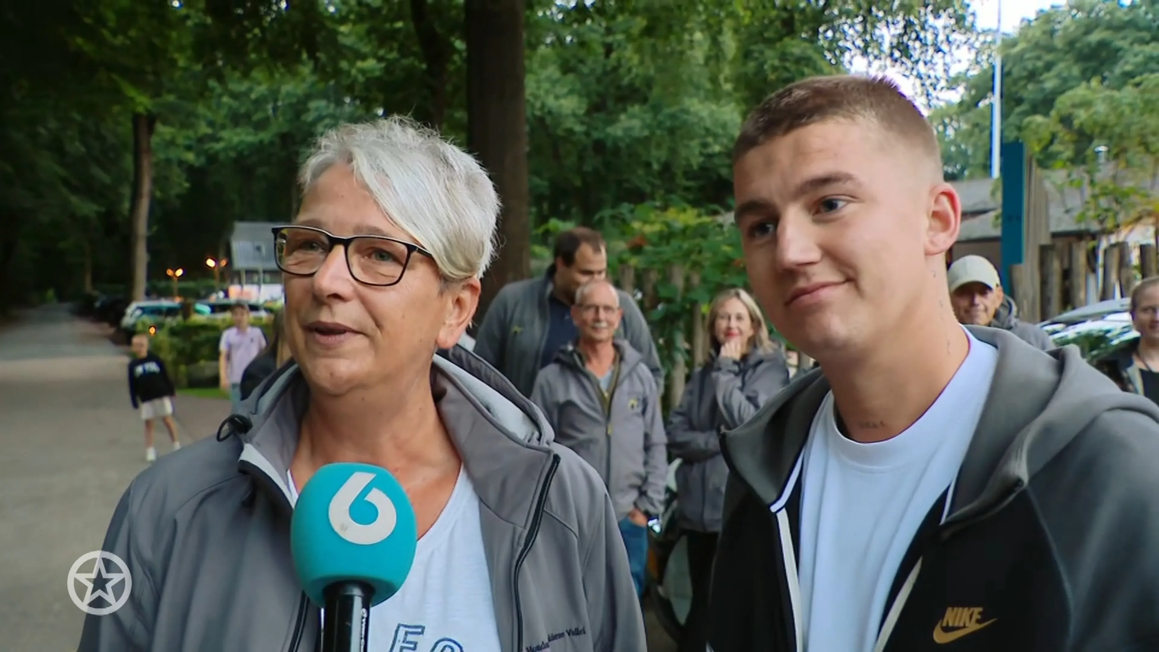 Mart Hoogkamer bedankt vrijwilligers met speciaal cadeau