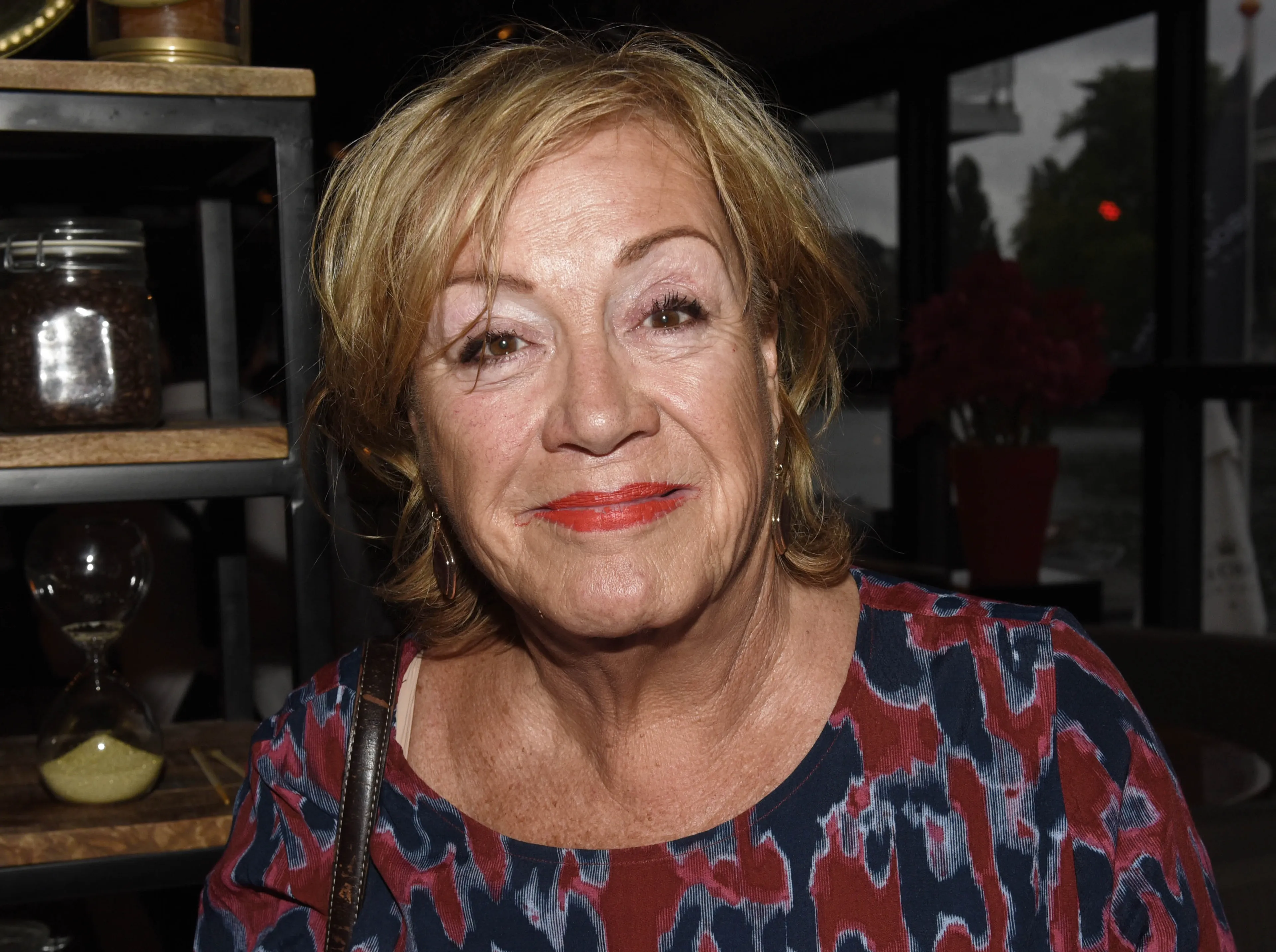 Is Viola Holt benaderd voor de Vijf uur Show?
