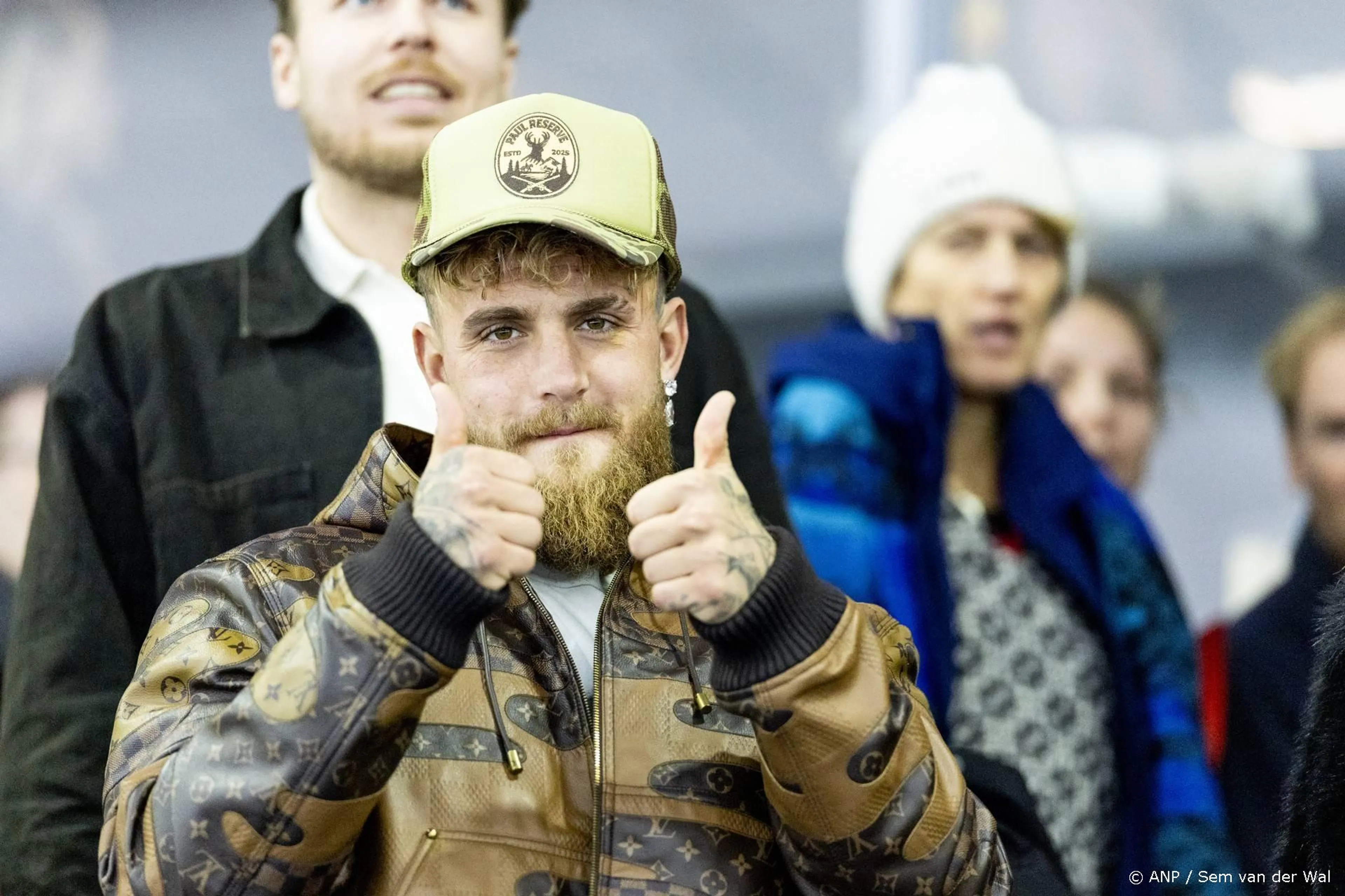 Jake Paul bekritiseert Billie Eilish om standpunt over ICE