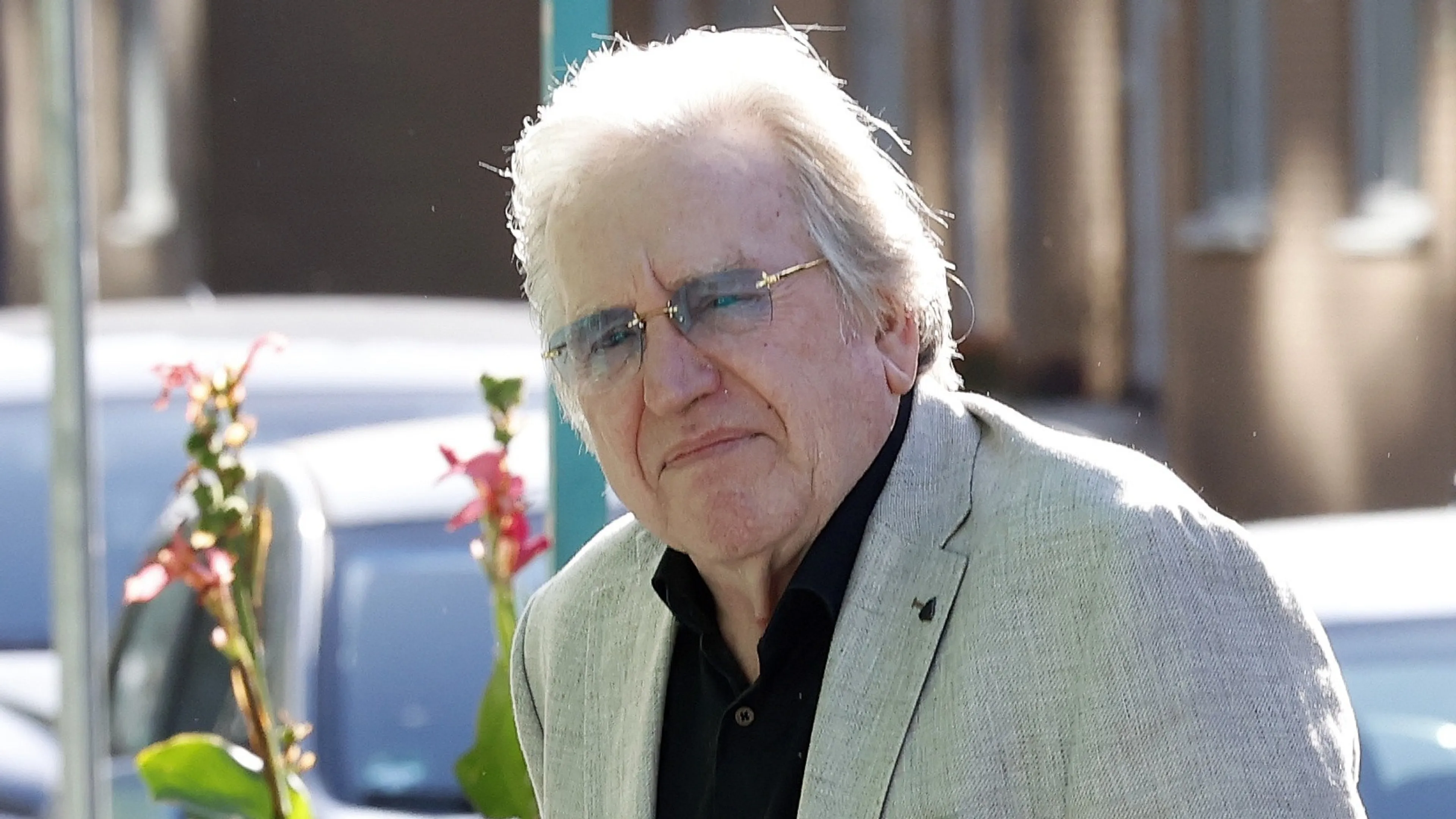 Lee Towers windt zich op: 'Doe normaal, man'
