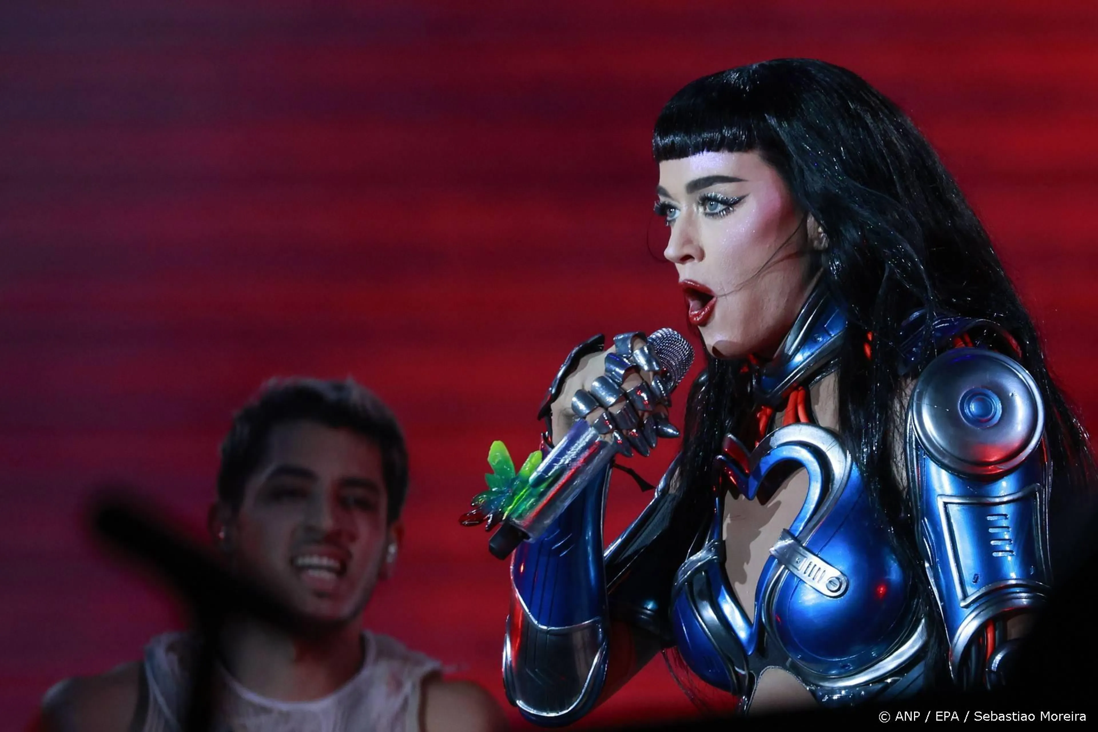 Katy Perry 'woedend' door gebruik van nummer Firework door Trump