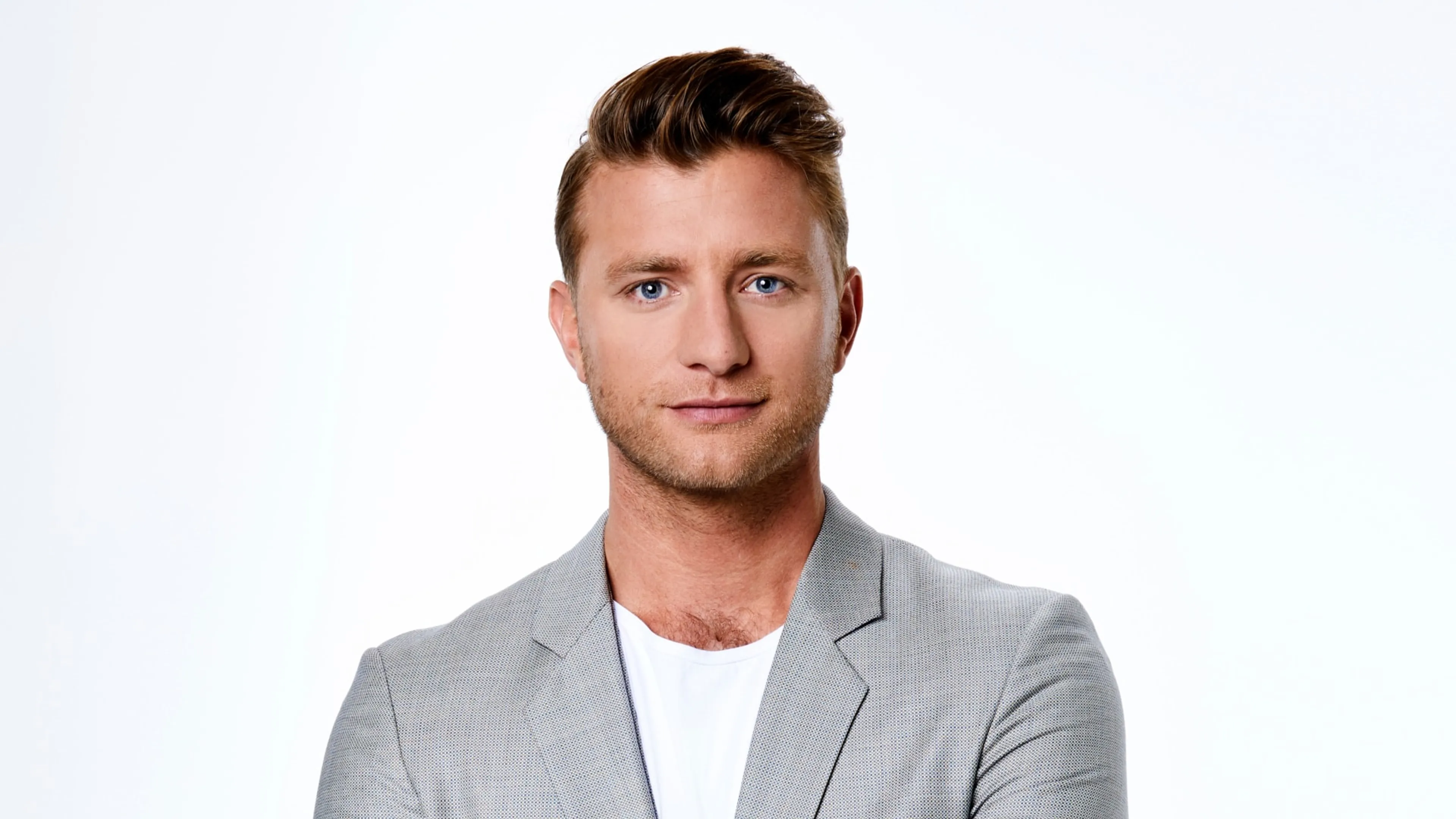 Jan Versteegh deelt pikante foto: 'Misschien OnlyFans beginnen?'