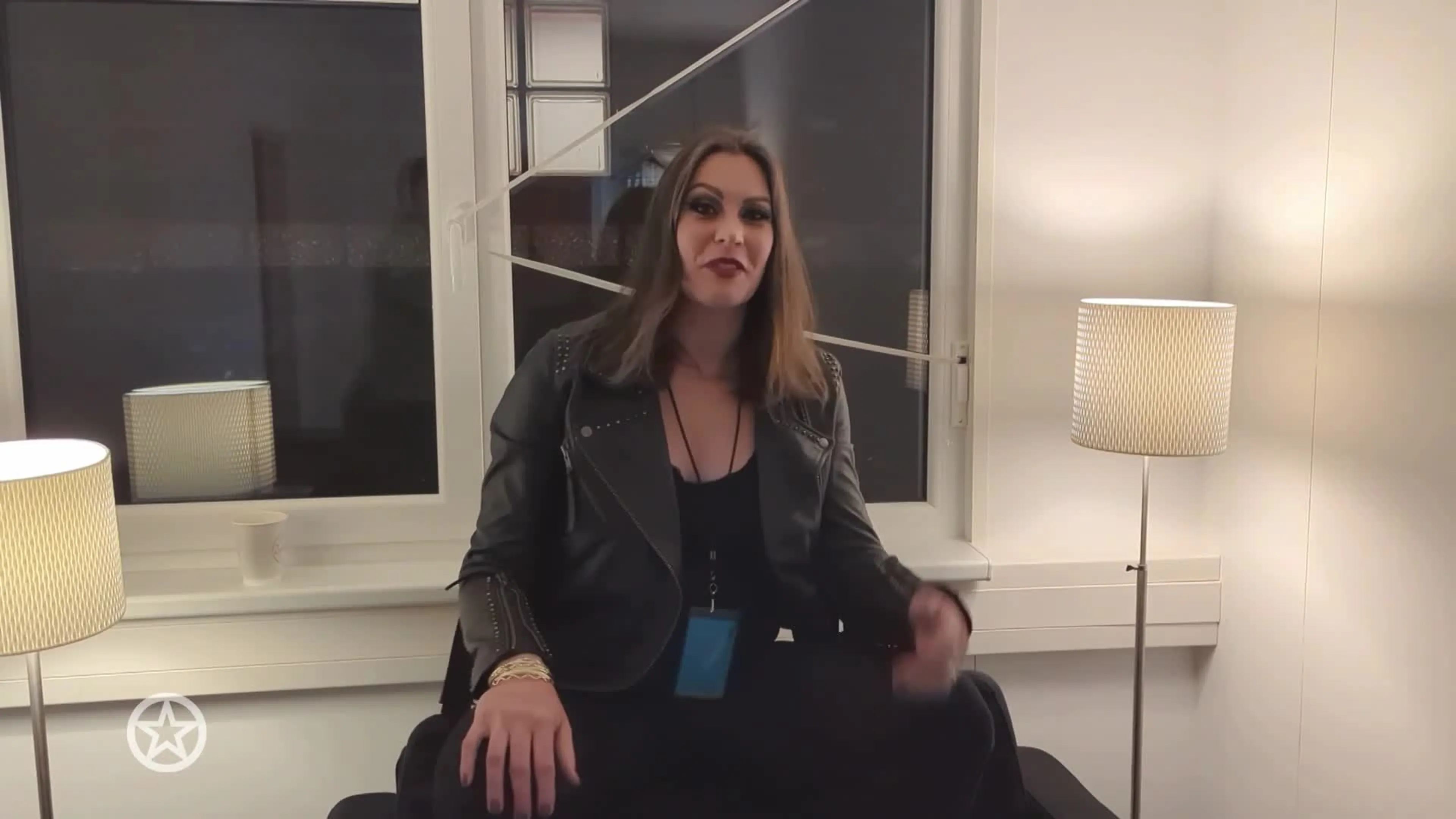 Floor Jansen vervangt metalband in voorprogramma Metallica