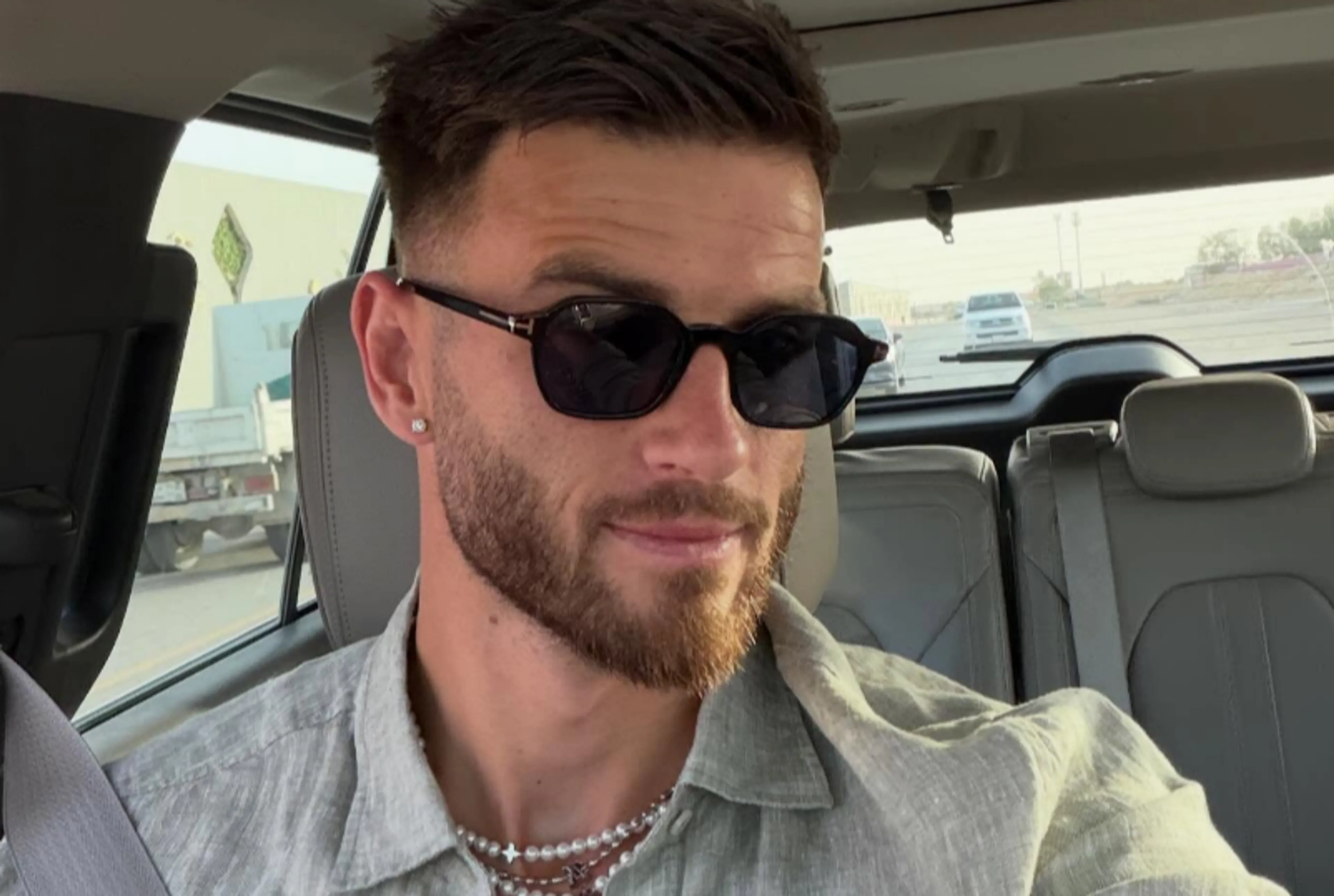 Wesley Hoedt showt voor het eerst nieuwe vriendin na breuk met Emma Heesters