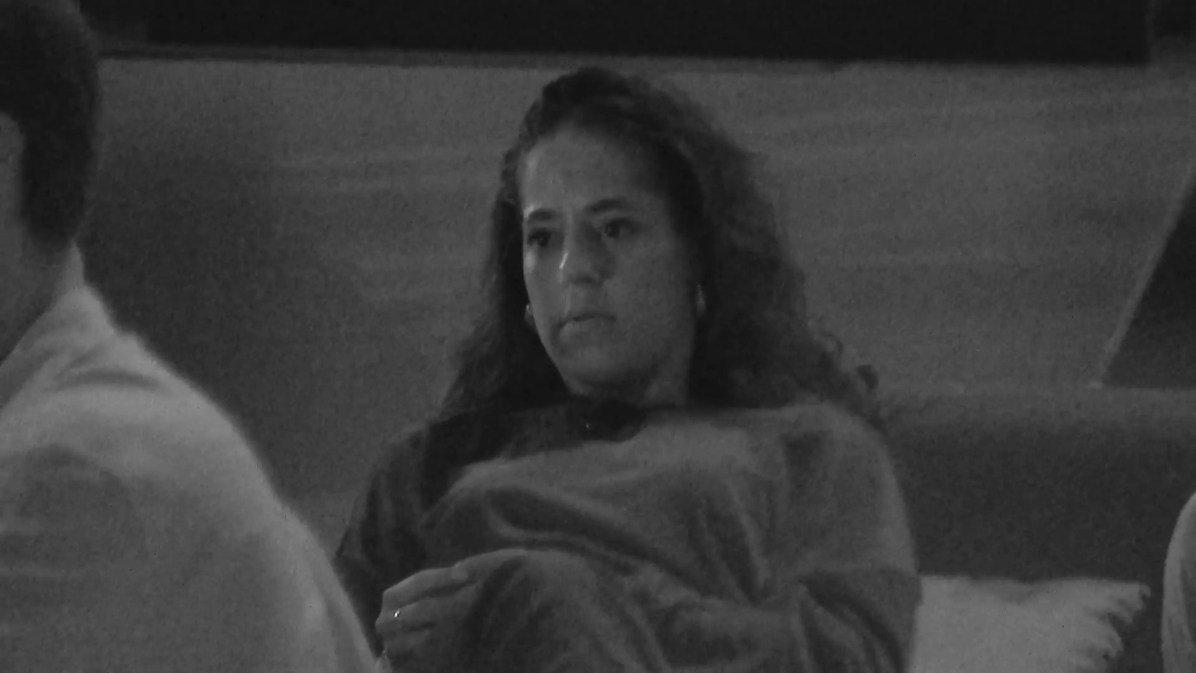 Anouk snapt niet waarom Joshlyn en Diederik zo knus zijn
