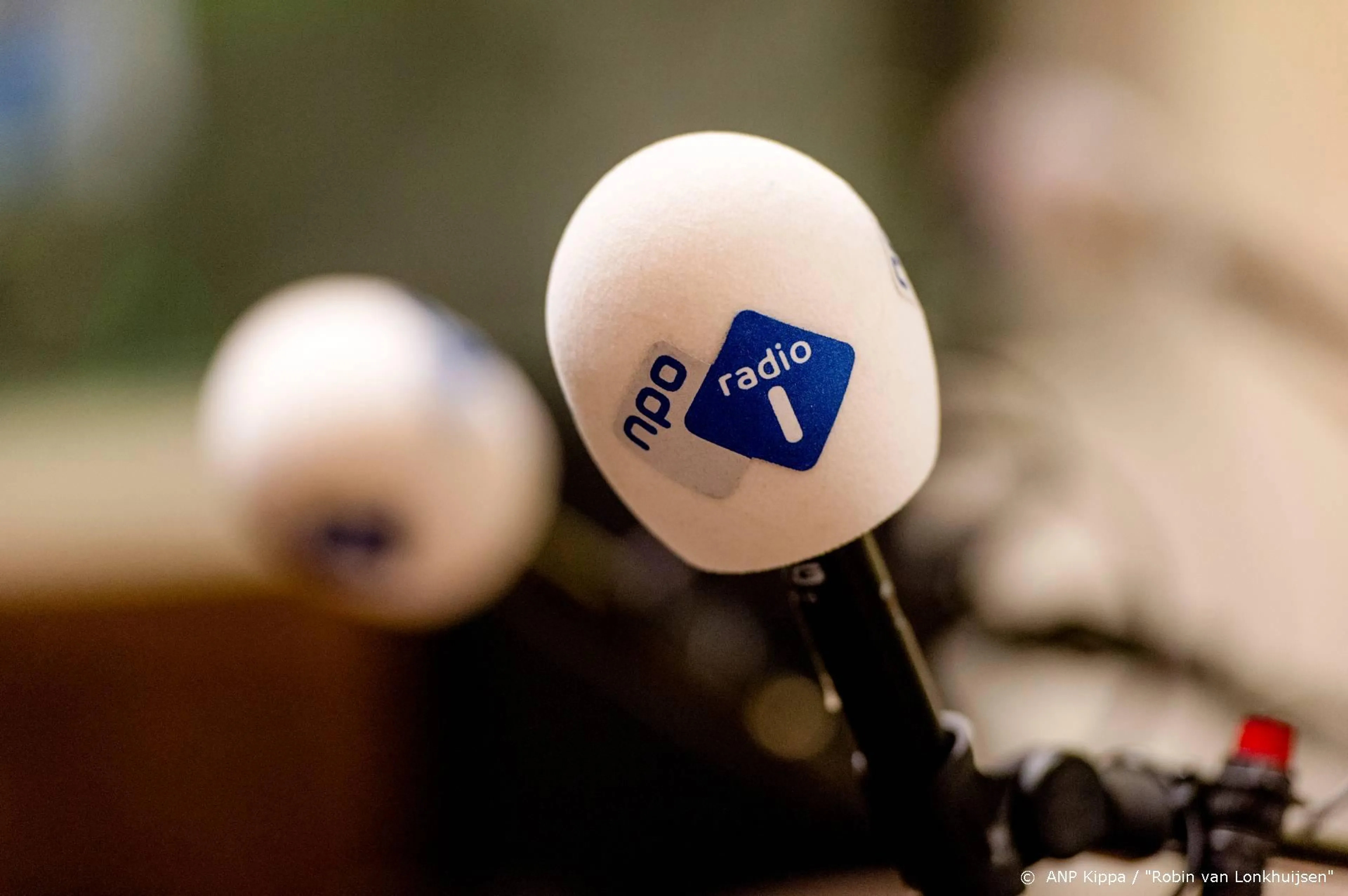 Radiozenders draaien meer Nederlandse muziek na oproep Buma