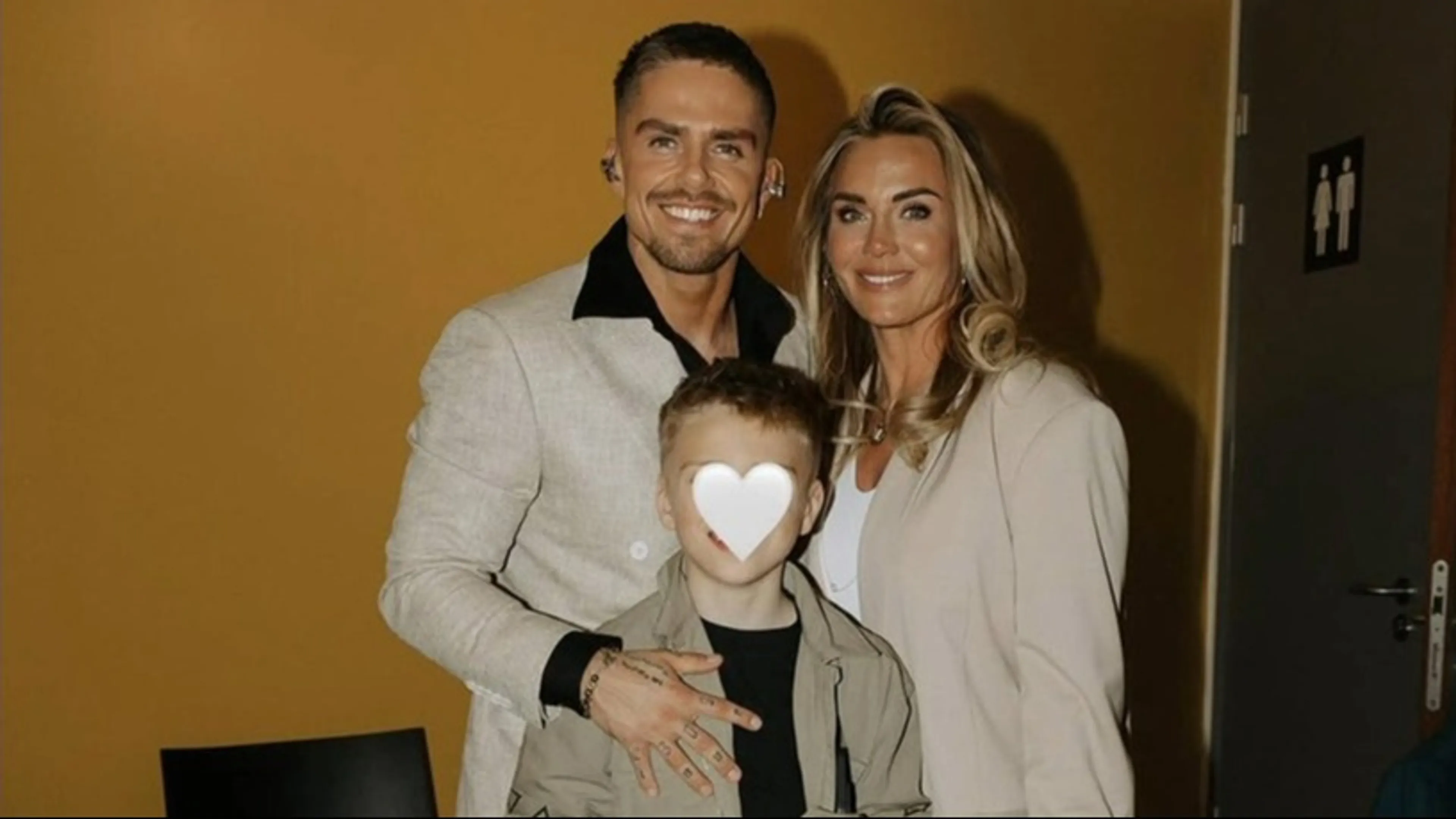 André Hazes en Monique Westenberg emotioneel om jarige zoon