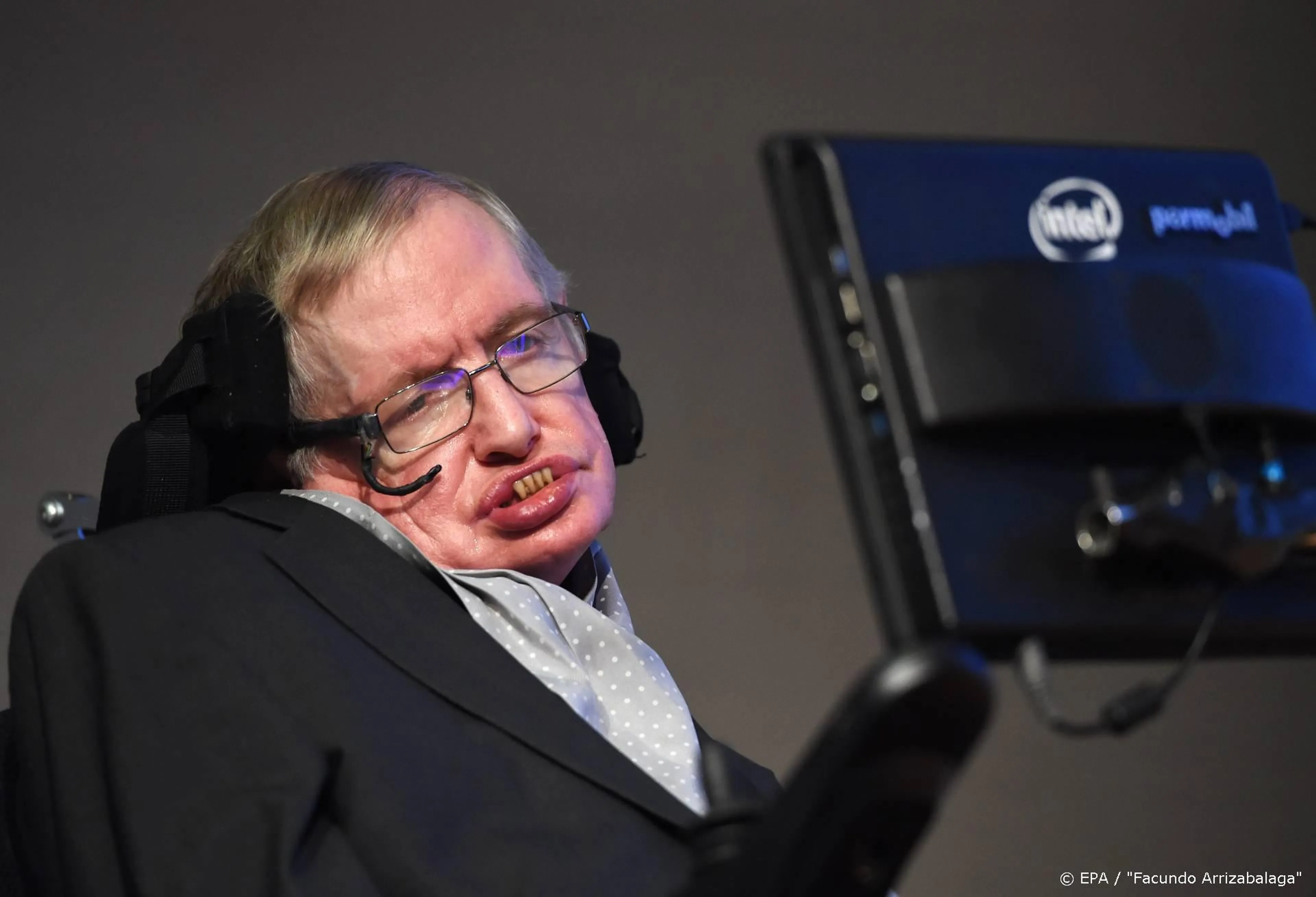 Simpsons-figuurtje Stephen Hawking geveild voor bijna viervoudige