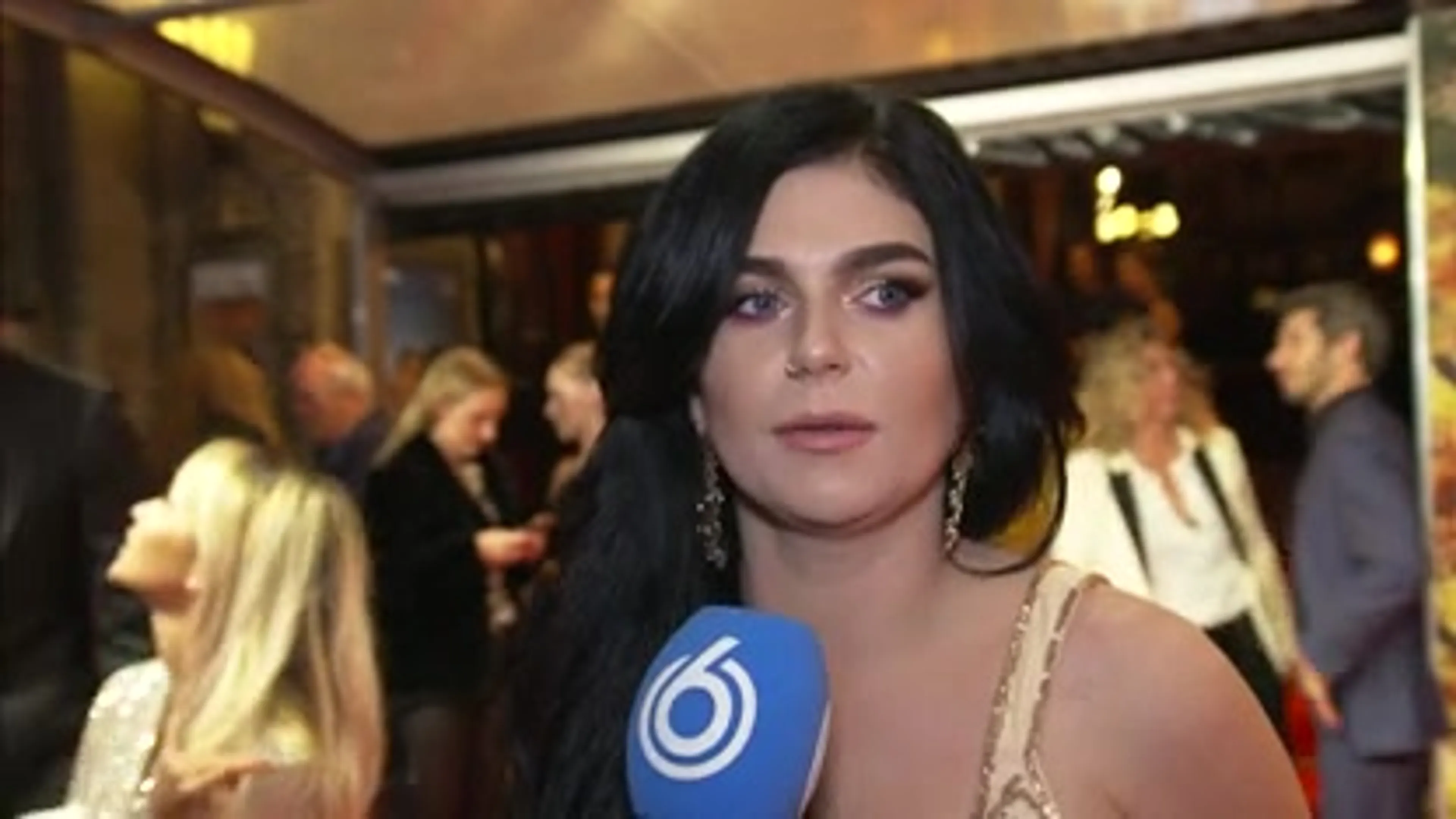 Te bloot? Roxeanne Hazes is zich van geen kwaad bewust!