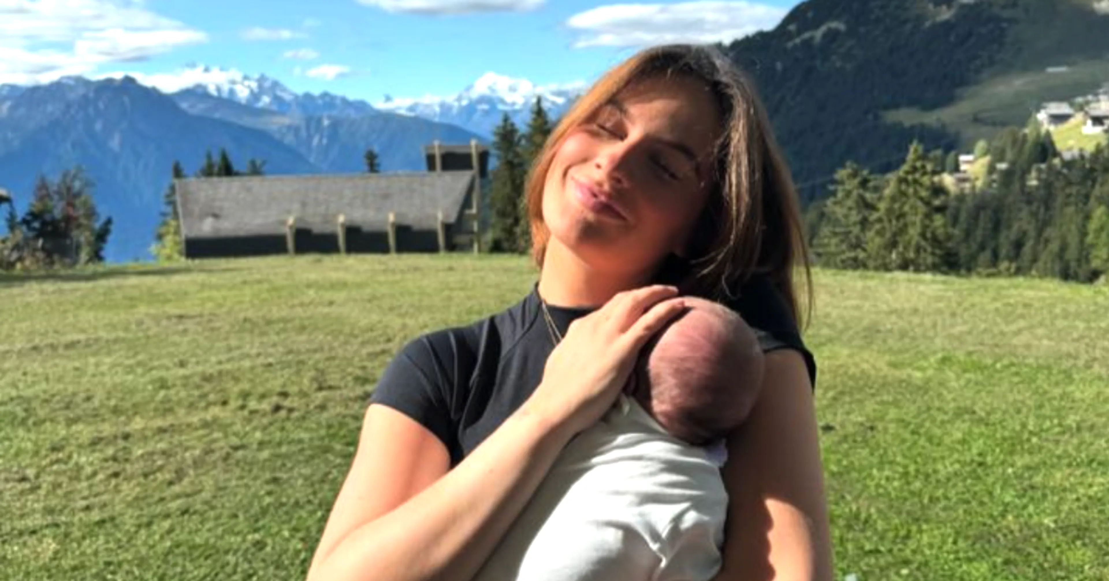 WVL-Amy Rose deelt vervelend nieuws over baby Sarah Rose