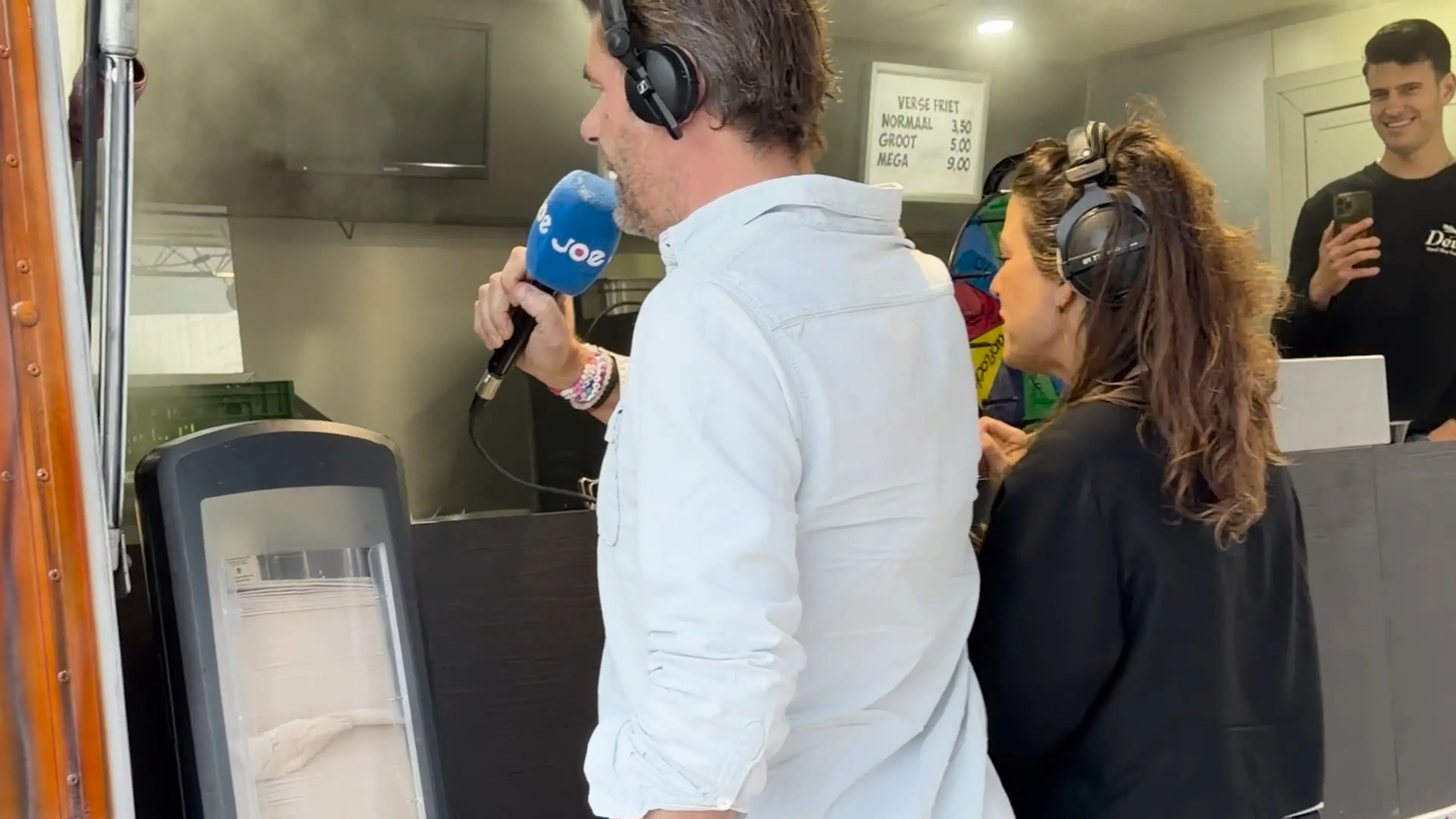 Coen en Sander regelen frietkraam voor afscheid Merel Westrik