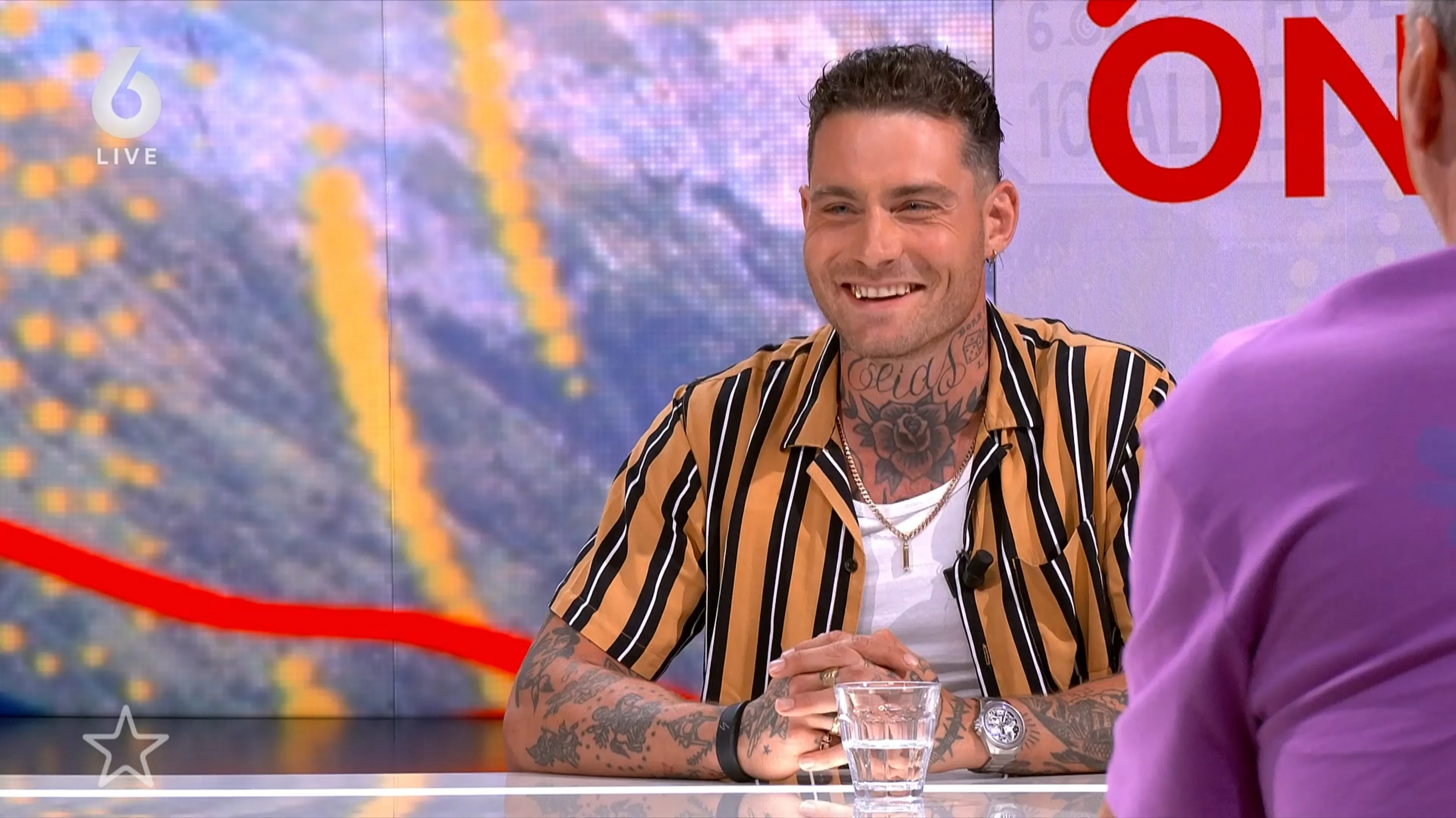 Douwe Bob maakt nieuw nummer voor Alpe d'Huez