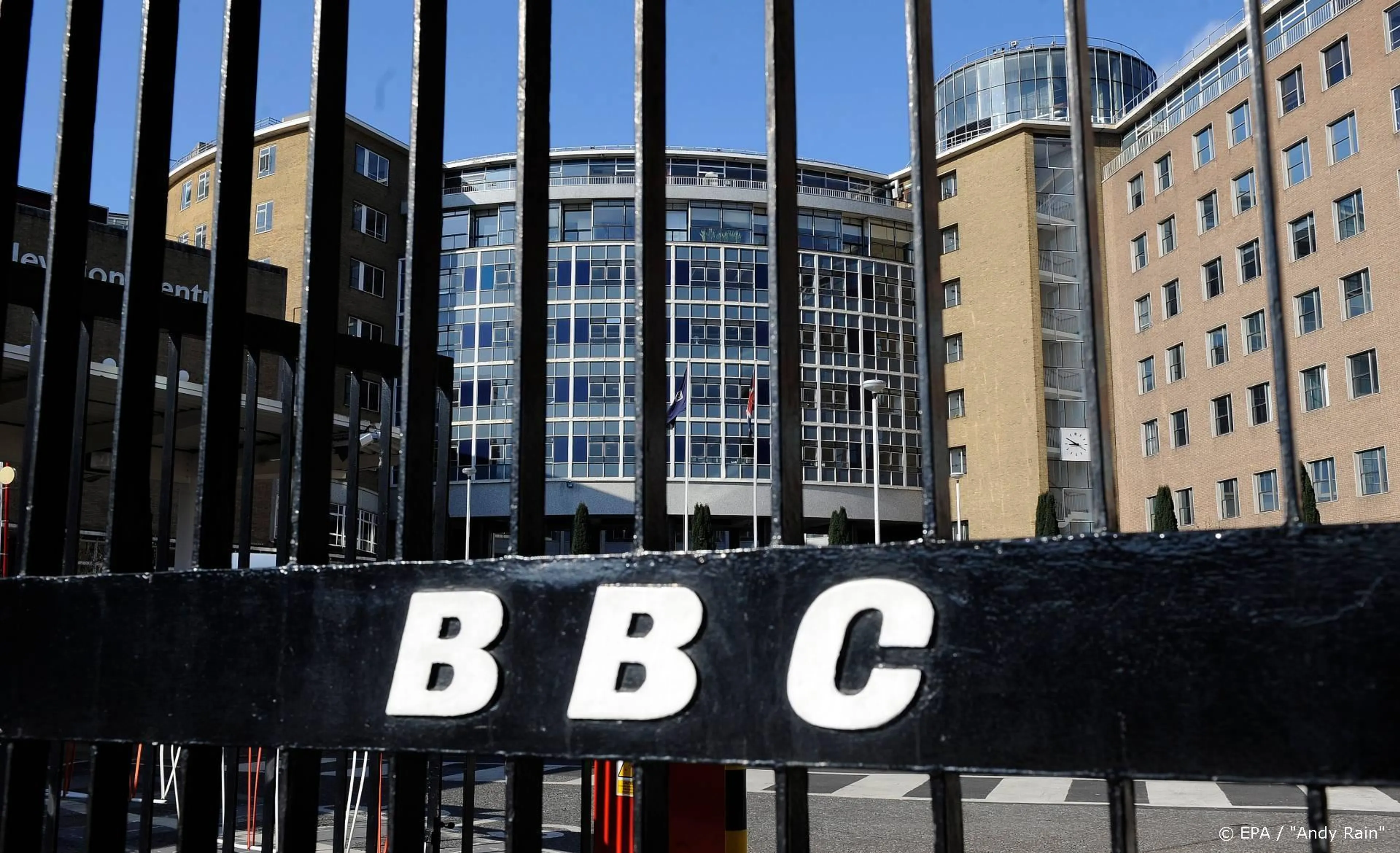 BBC bezuinigt fors bij nieuwsredactie: 450 banen geschrapt