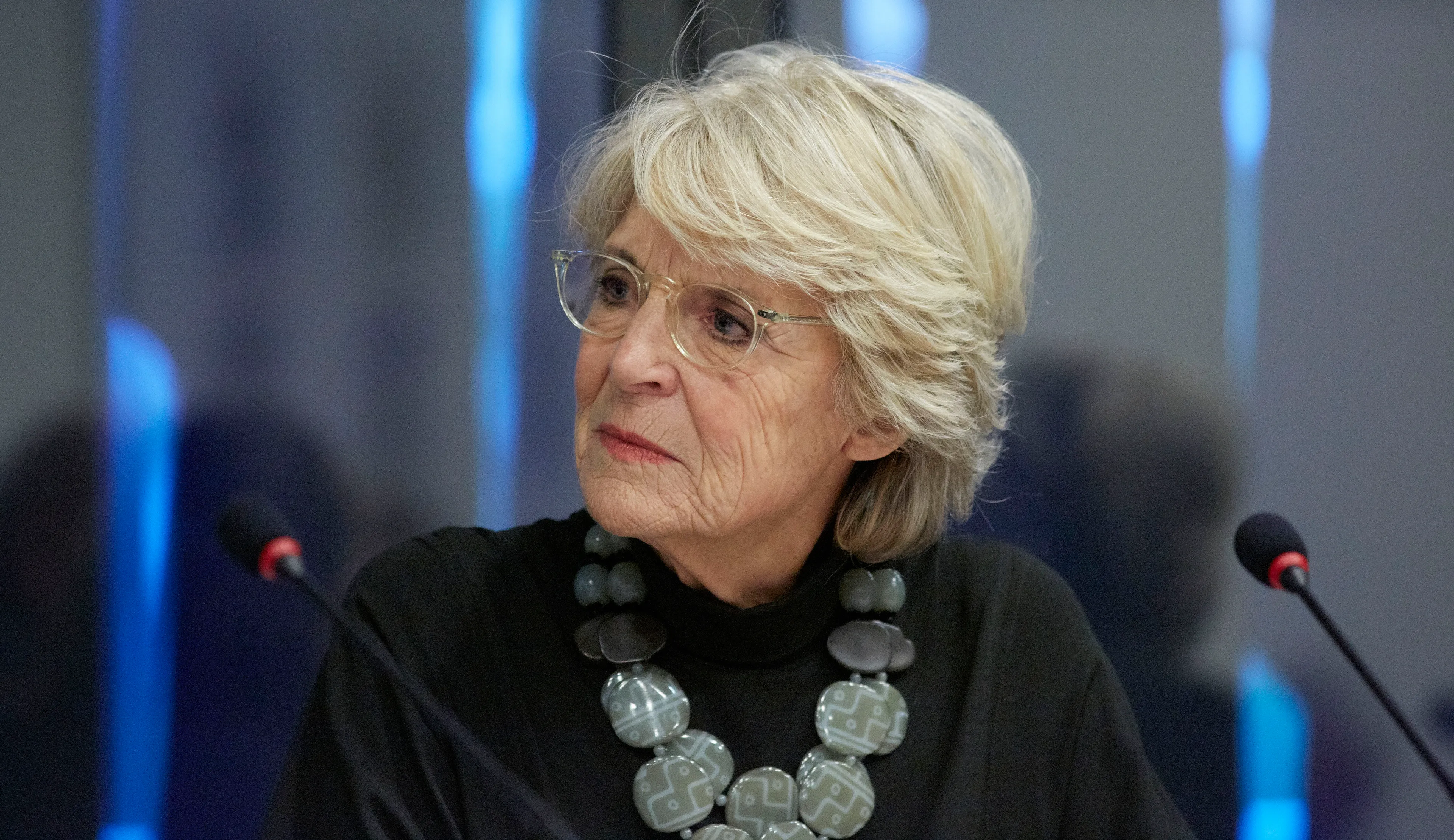 Prinses Irene stopt wandelaars