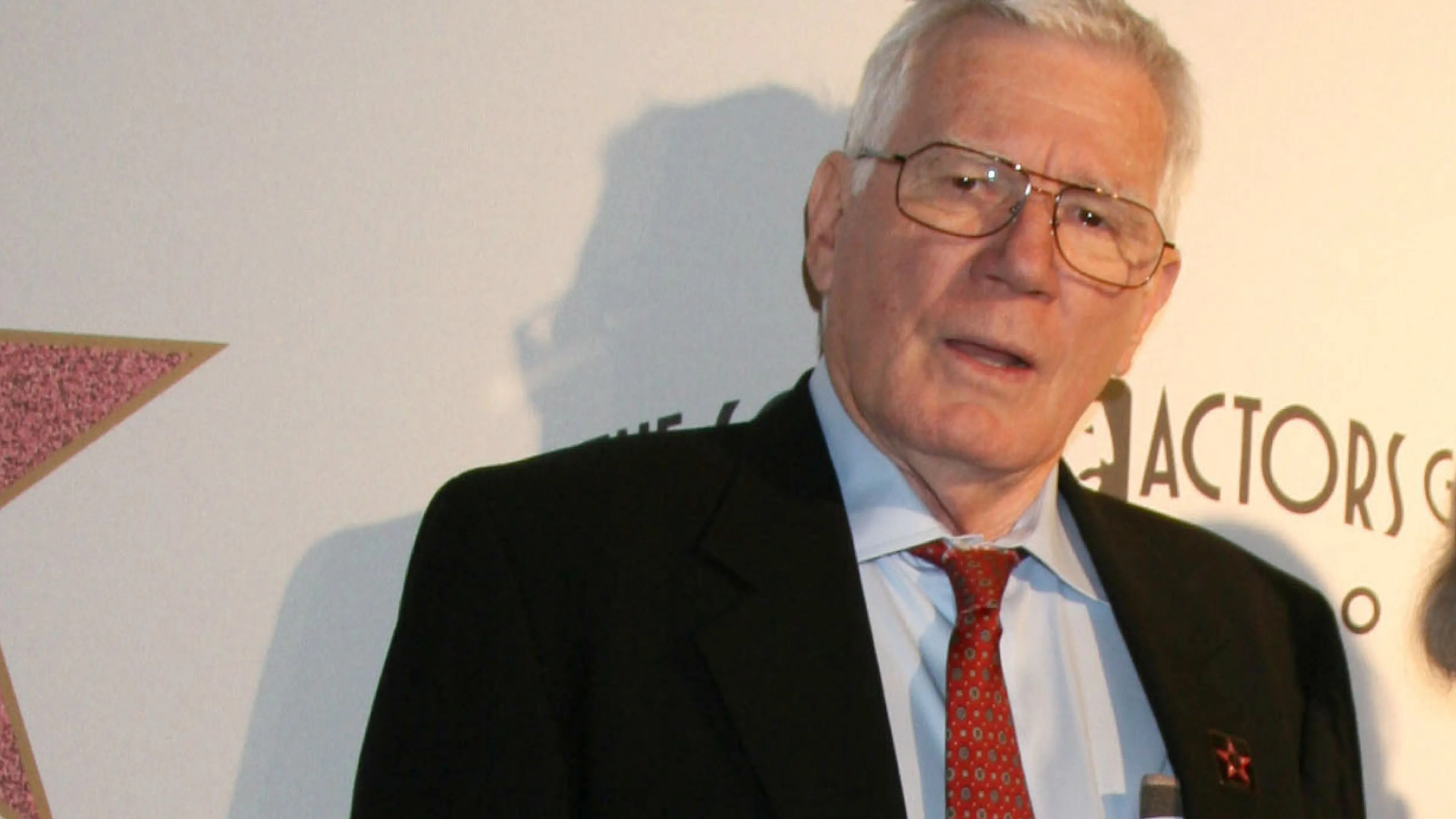 Dark Shadows-acteur Mitchell Ryan (88) overleden