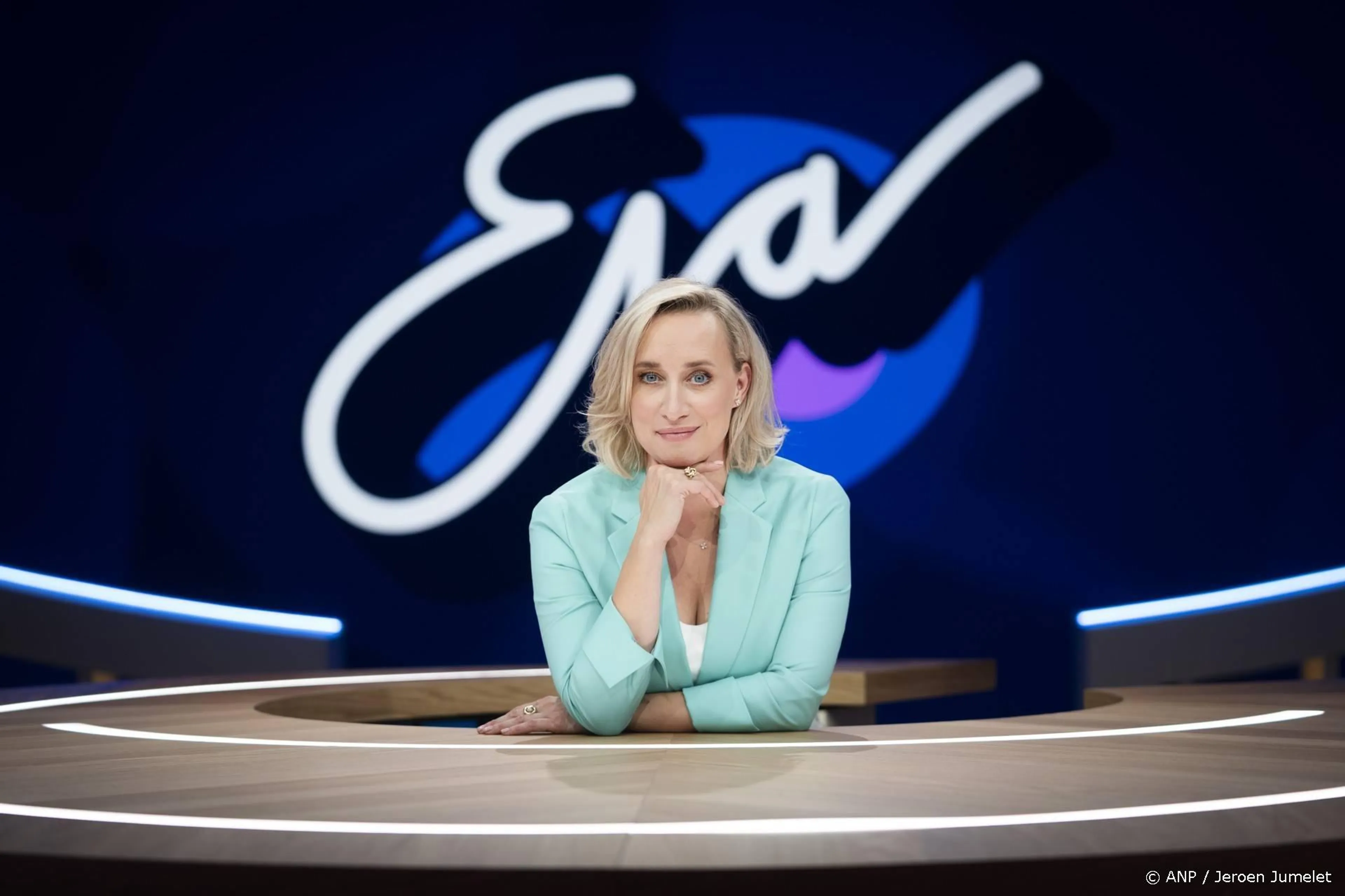Live-uitzending Eva verstoord door mannen uit publiek