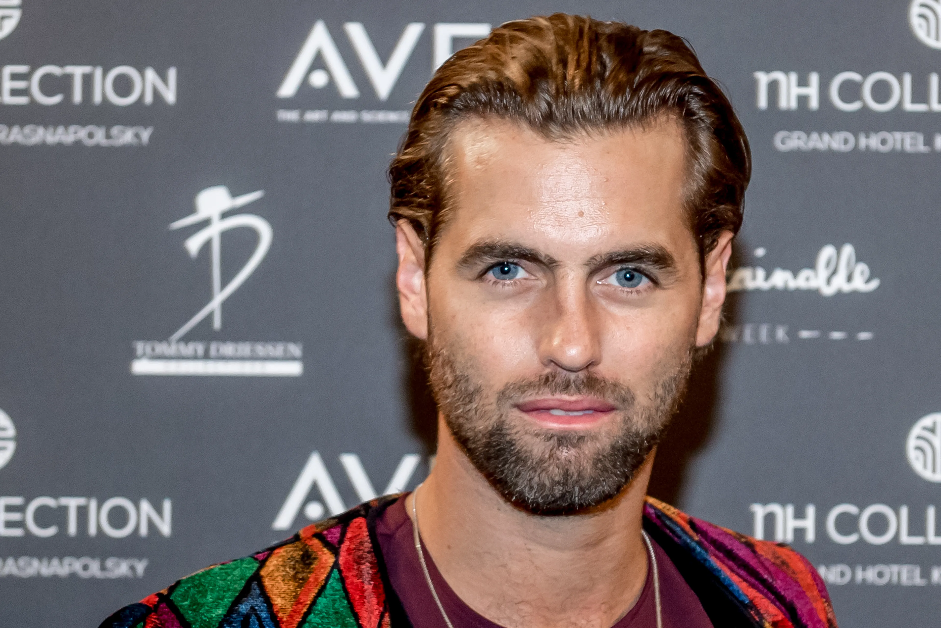Manuel Broekman supertrots op eerste single Pornvibe