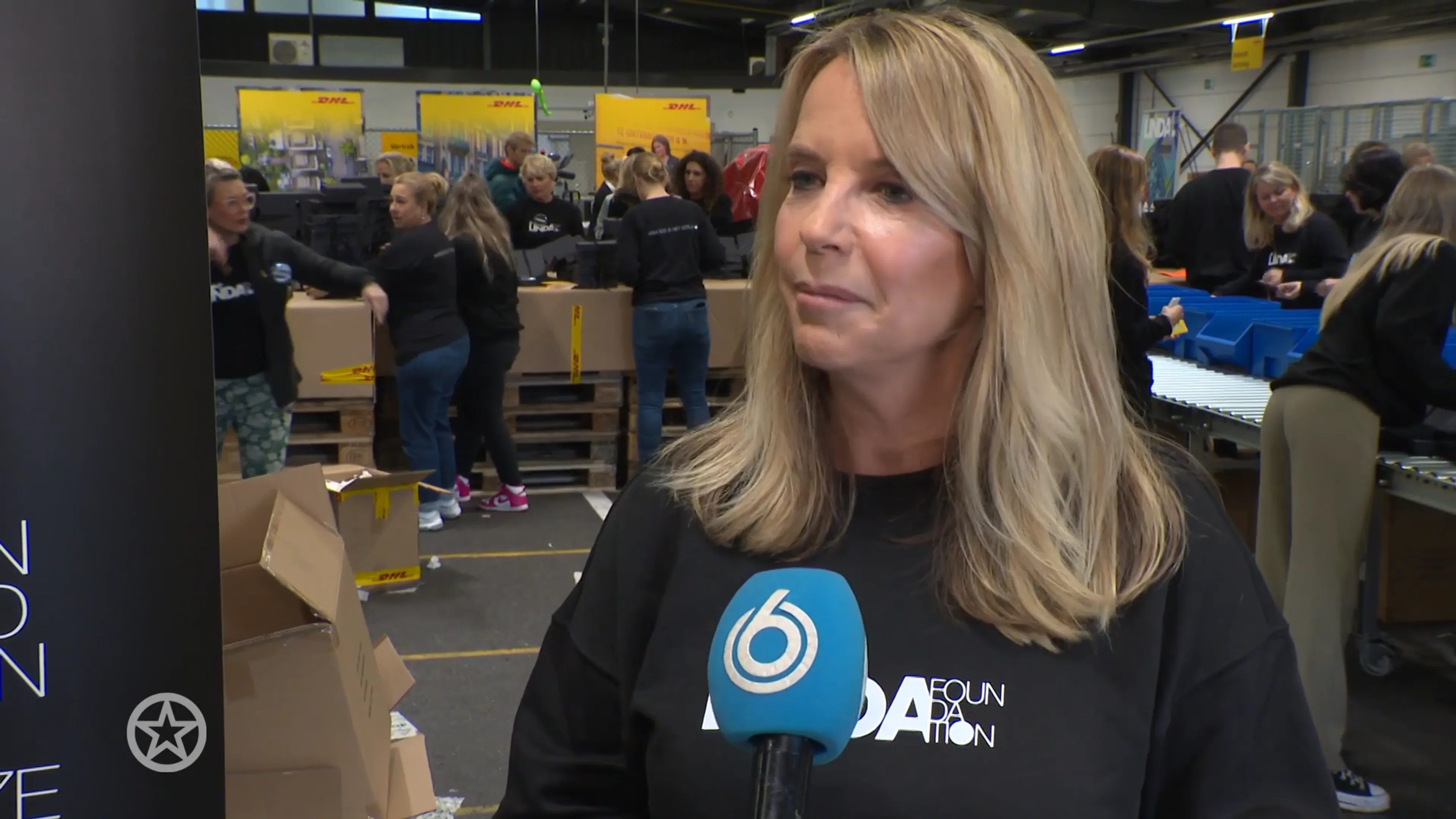 Linda bij bijzonder moment LINDA.foundation: de grote inpakdag