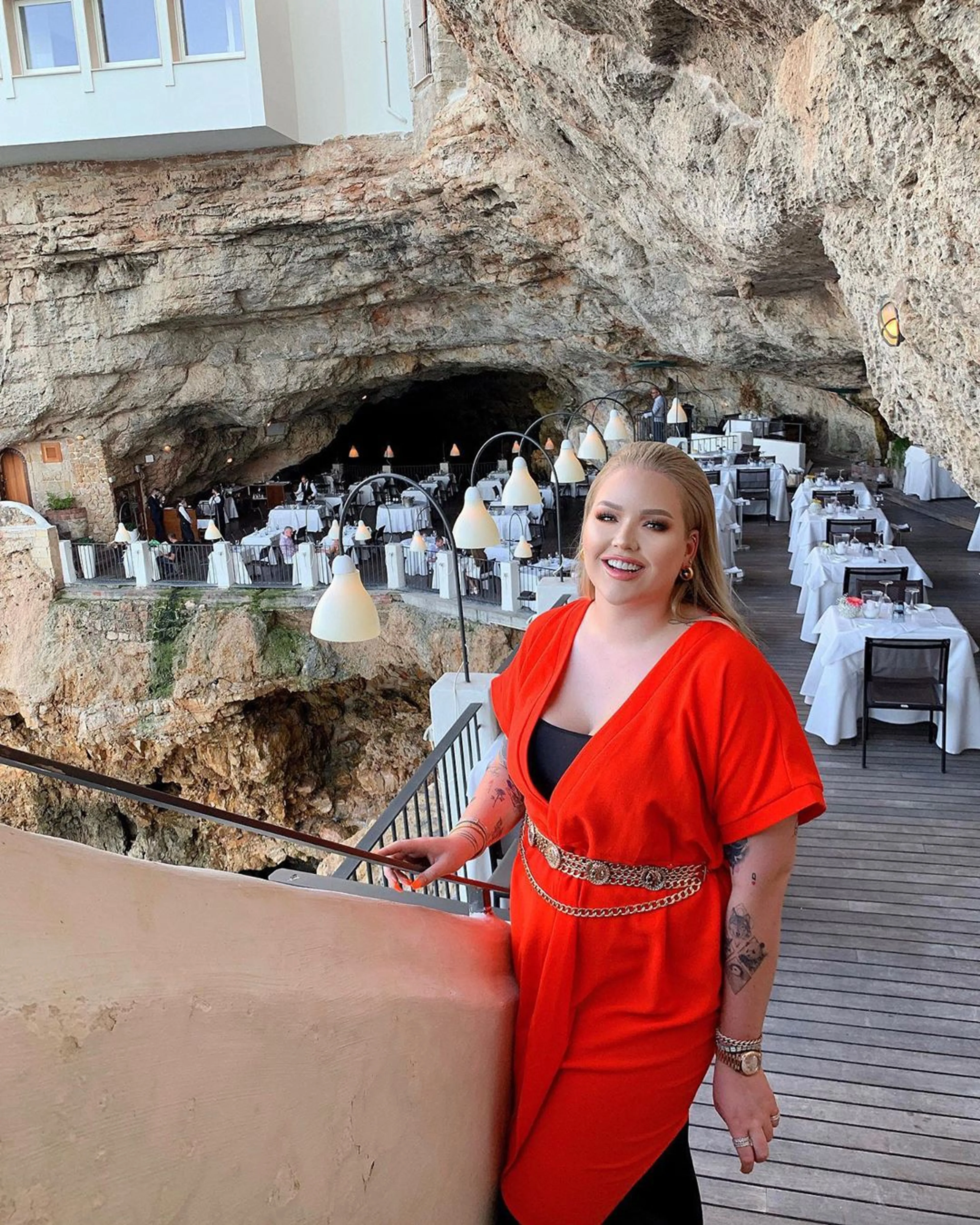 NikkieTutorials vond het spannend om de straat op te gaan: "Mensen kijken naar me"