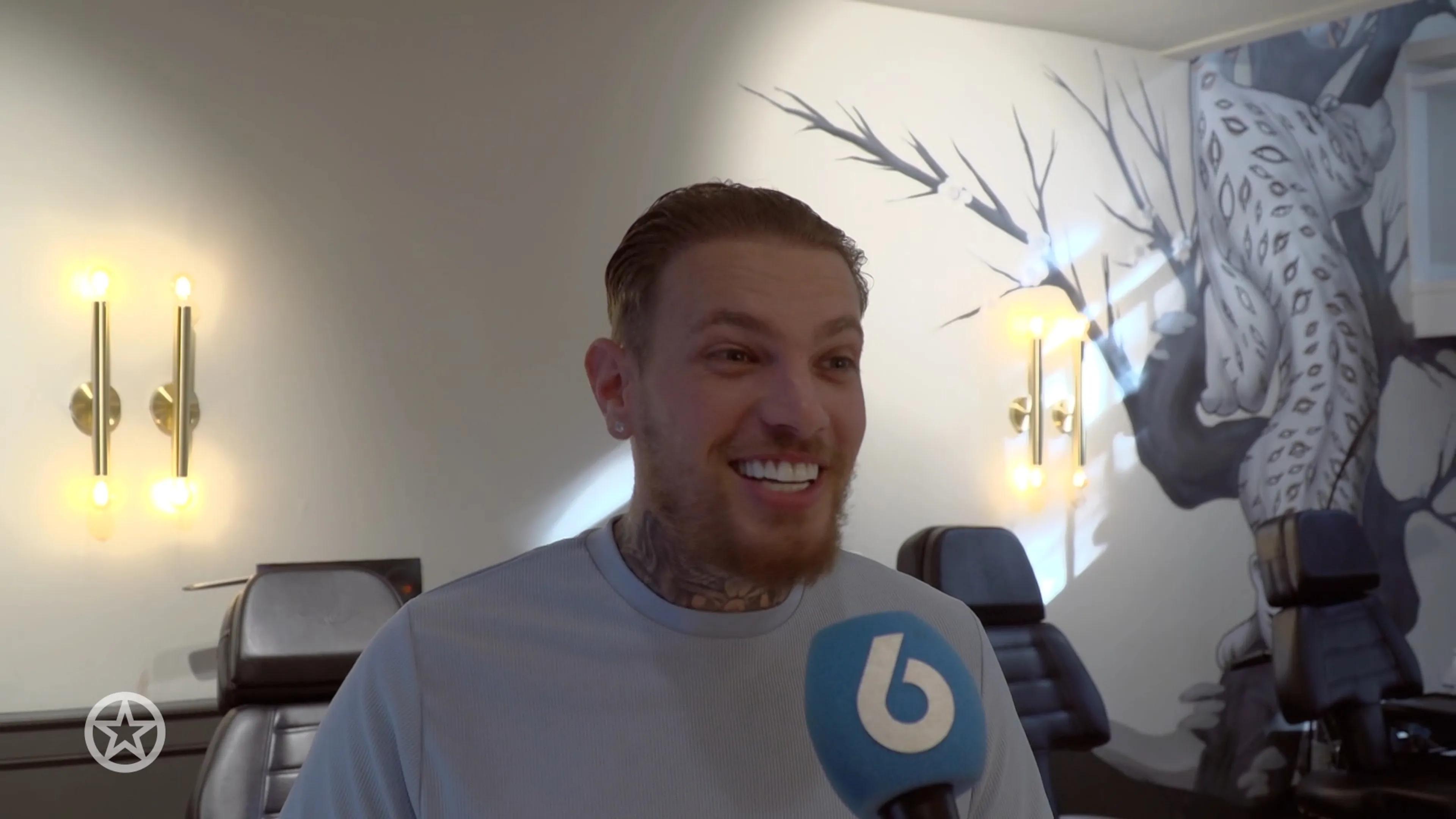 Sjorleone is nu mede-eigenaar van een tattooshop