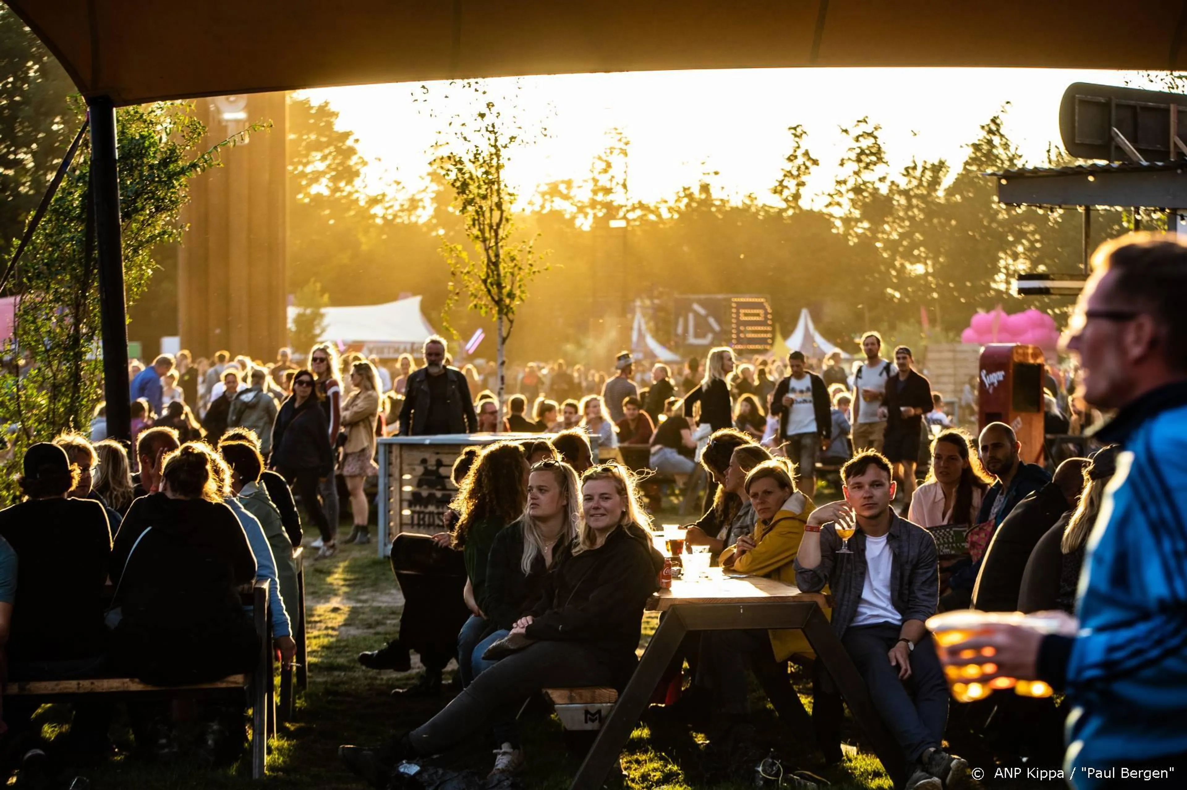 Openluchtfestivals openen met beperkt aantal bezoekers
