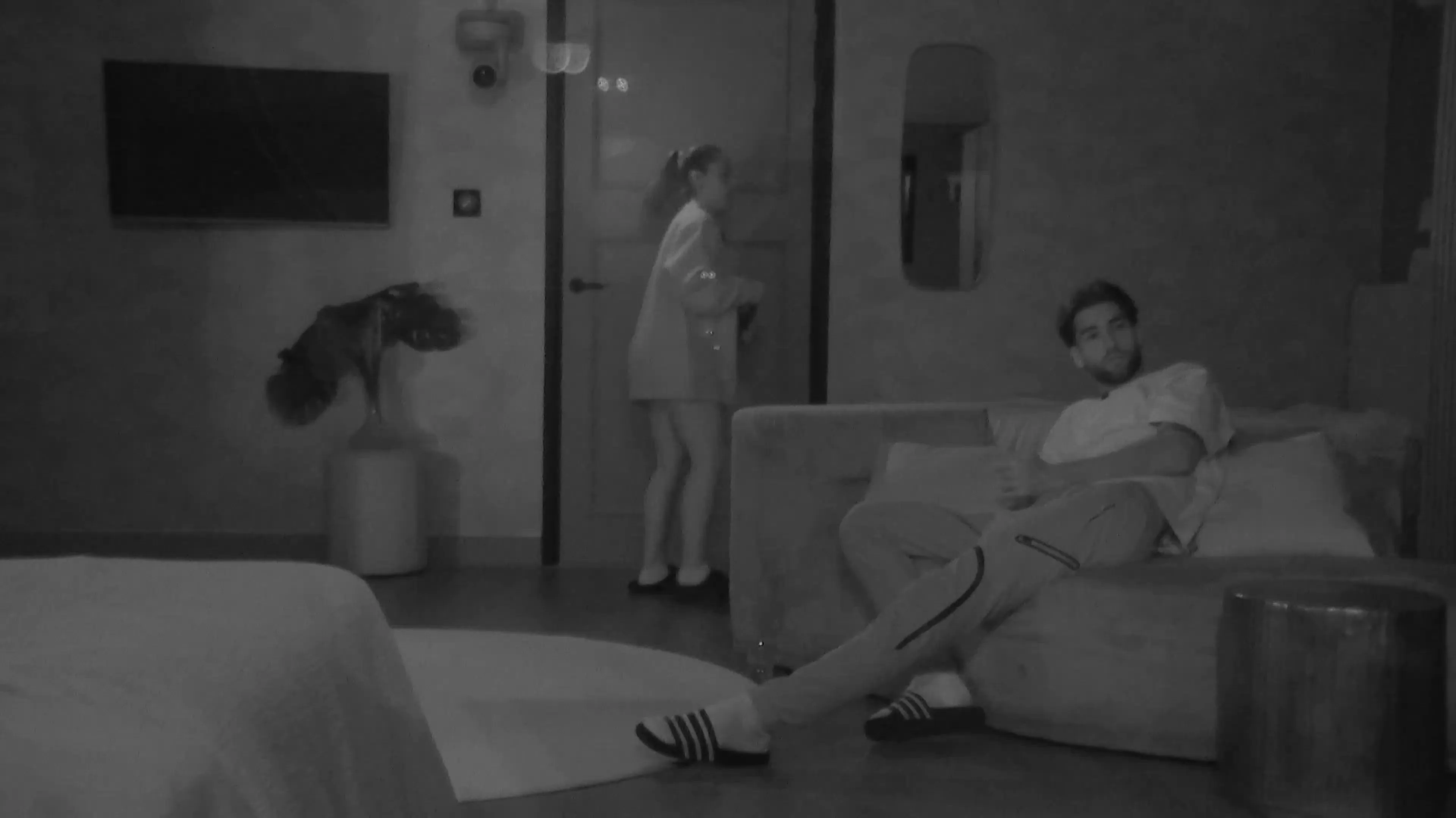 Ricky snapt niet waarom hij is aangesproken door Joshlyn (De Bondgenoten)