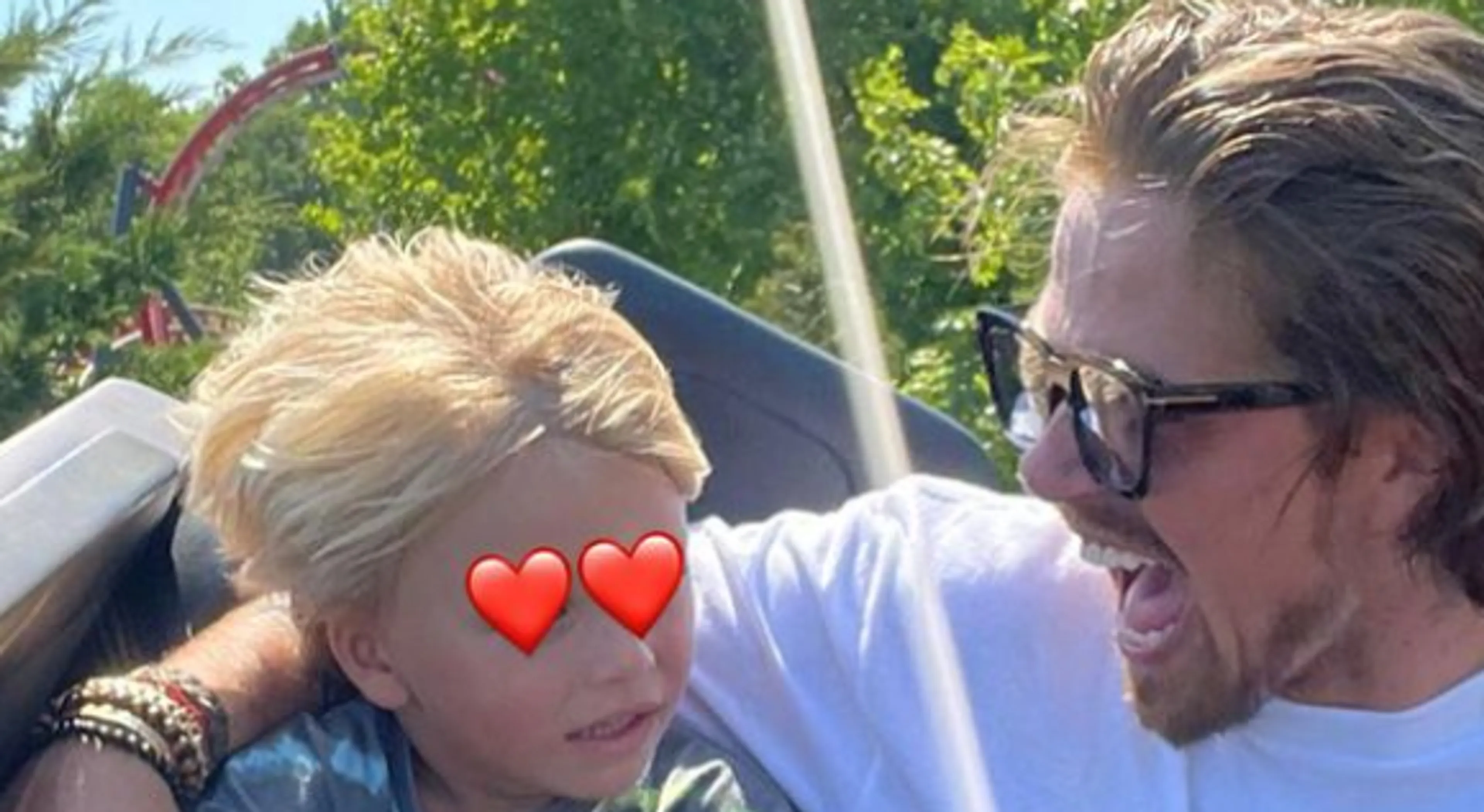 ZIEN: André Hazes beleeft prachtige trip met zoontje
