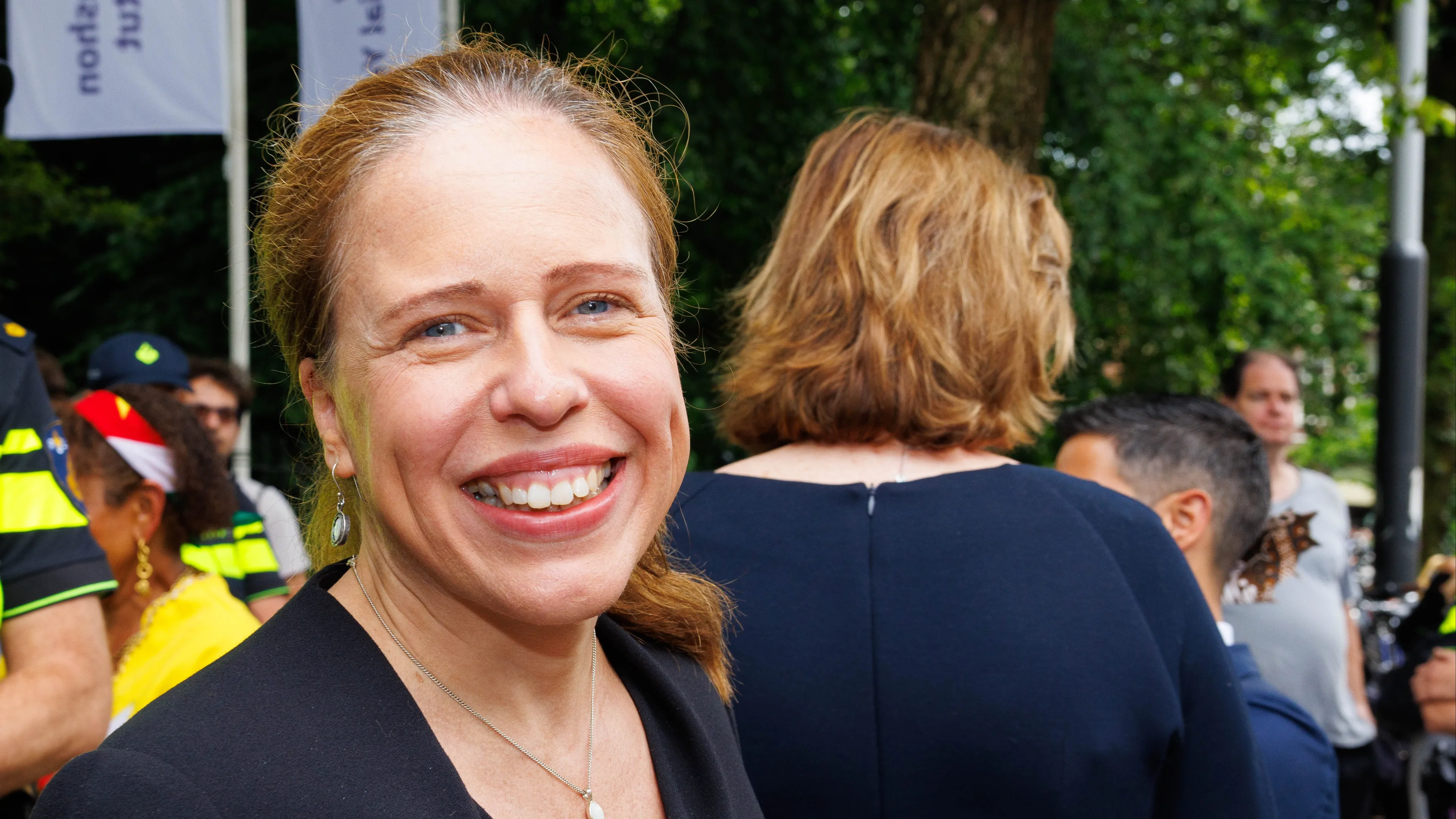 Carola Schouten, burgemeester van Rotterdam, feestelijk getrouwd in eigen stad