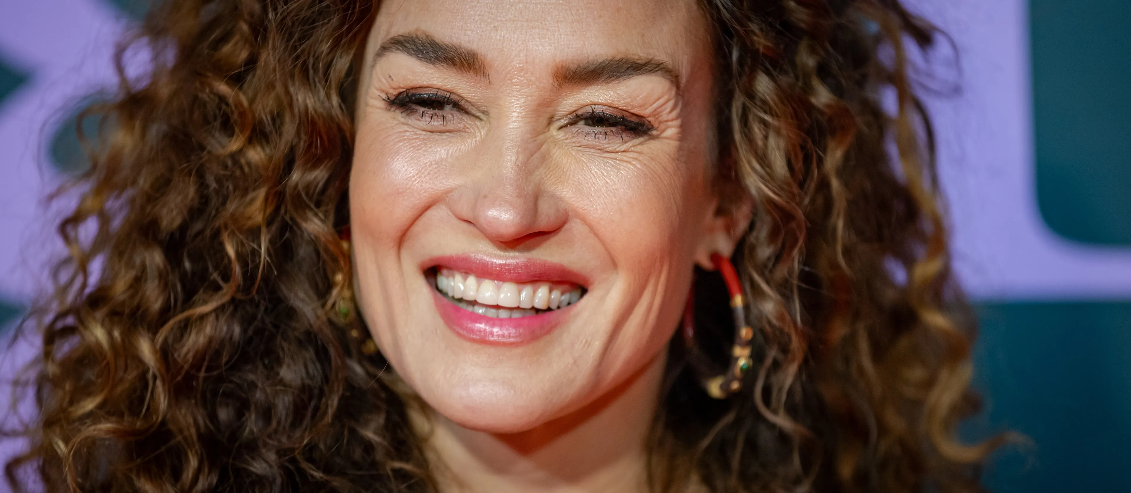 Katja Schuurman doet gênante bekentenis: in slaap gevallen tijdens optreden