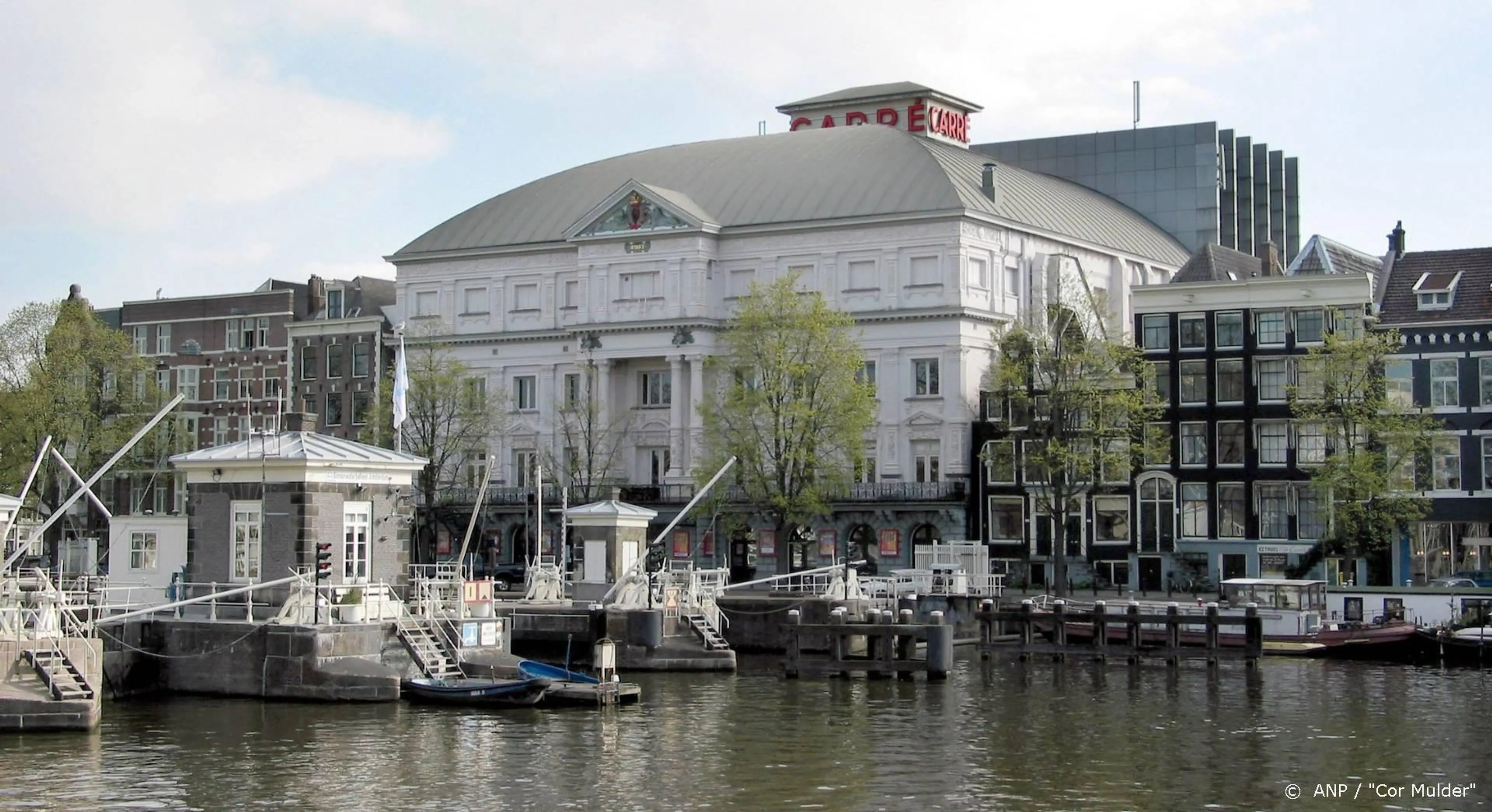 Theater Carré moet reorganiseren door coronacrisis